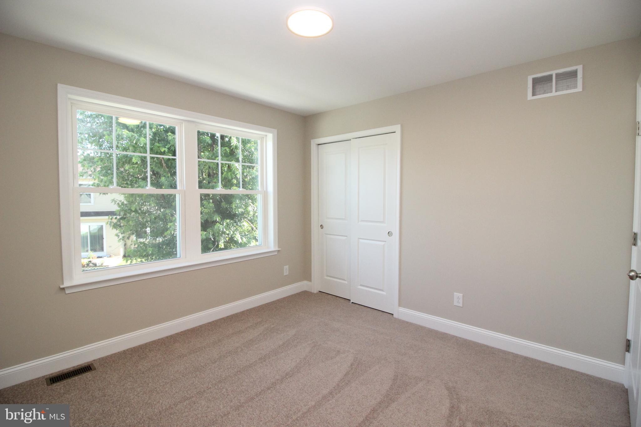 MILL CREEK FARMS - Residential