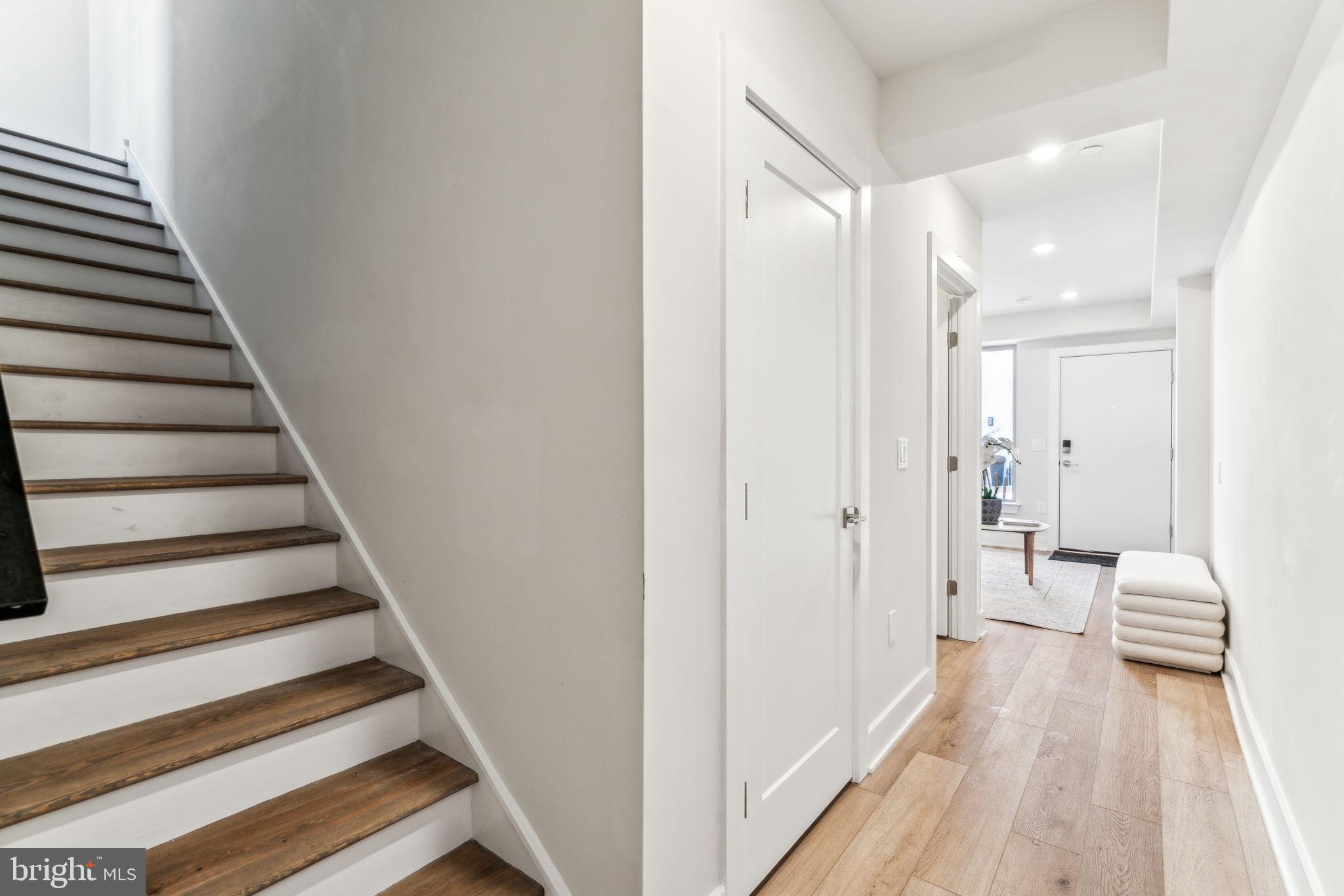 EAST FALLS - Residential