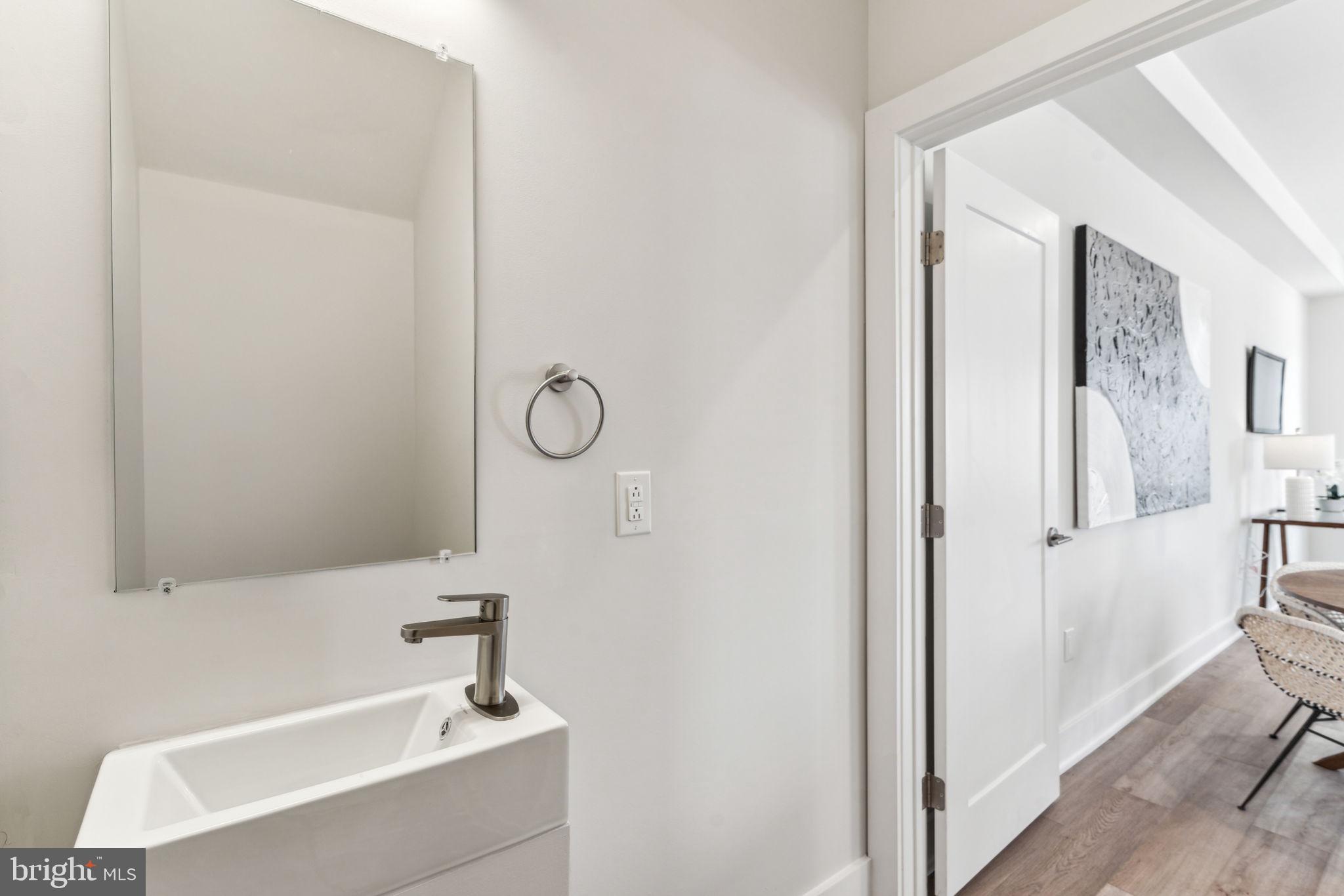EAST FALLS - Residential