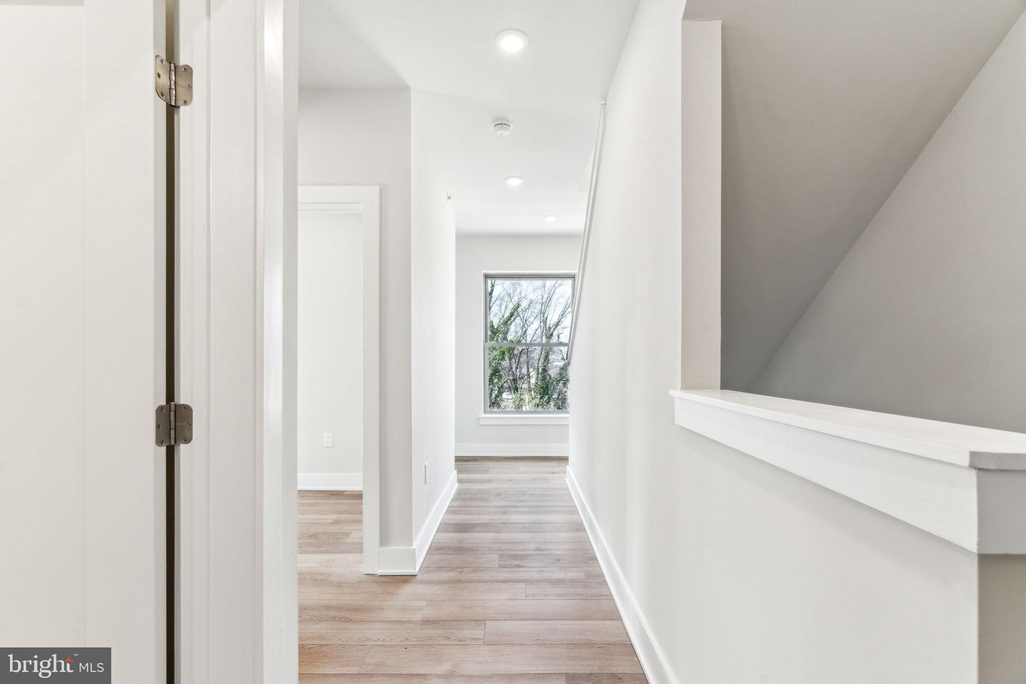 EAST FALLS - Residential