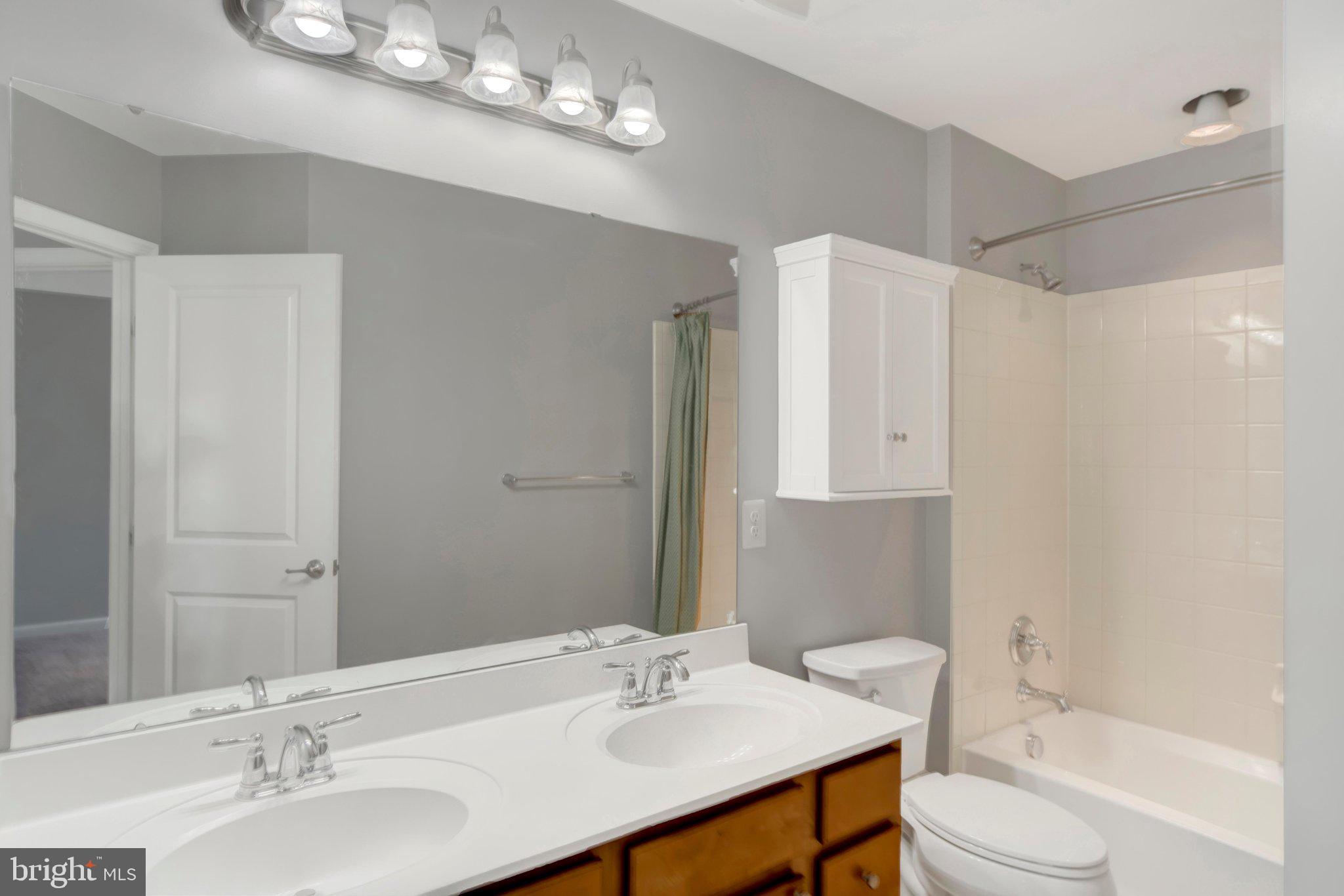 FIELDCREST - Residential
