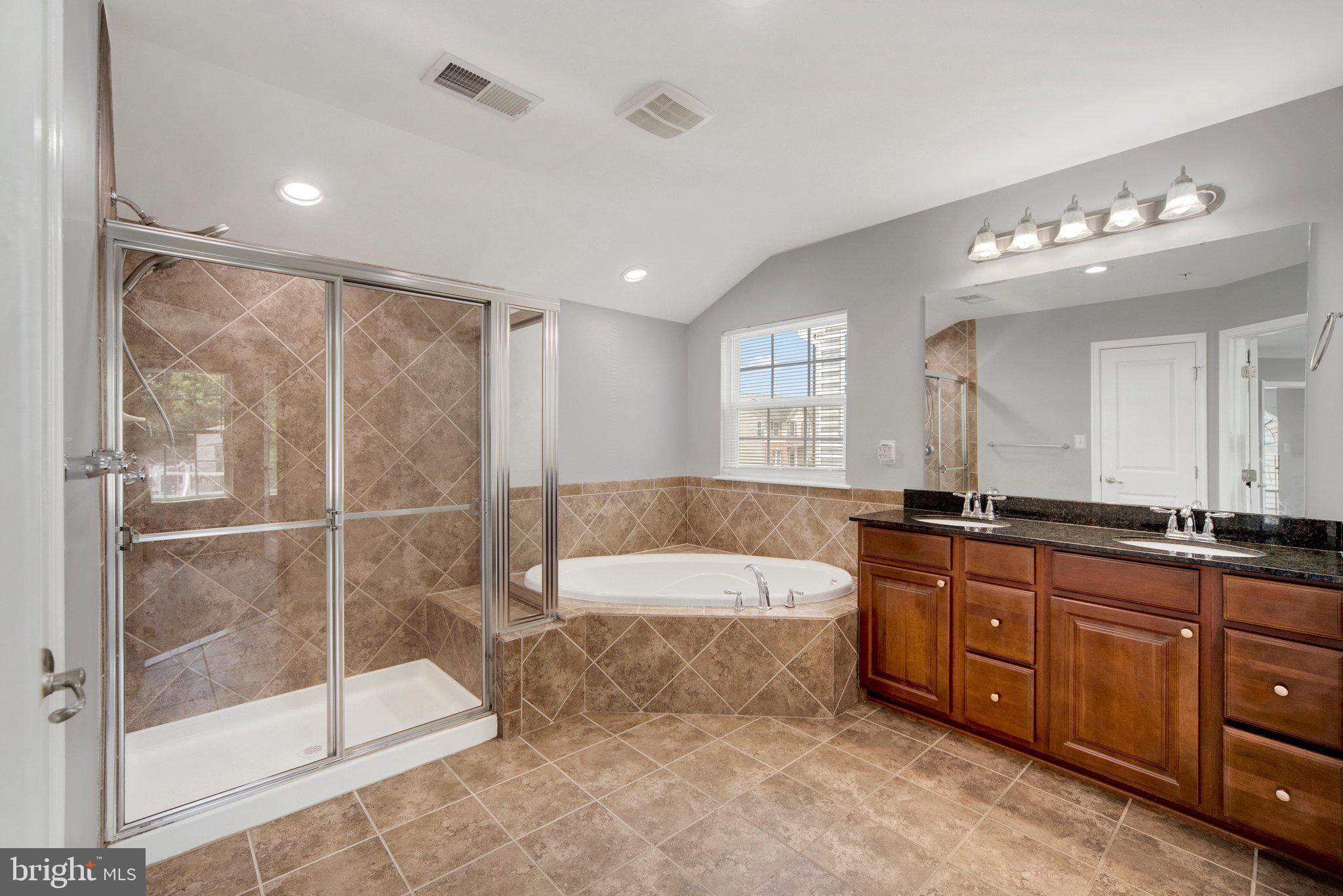 FIELDCREST - Residential