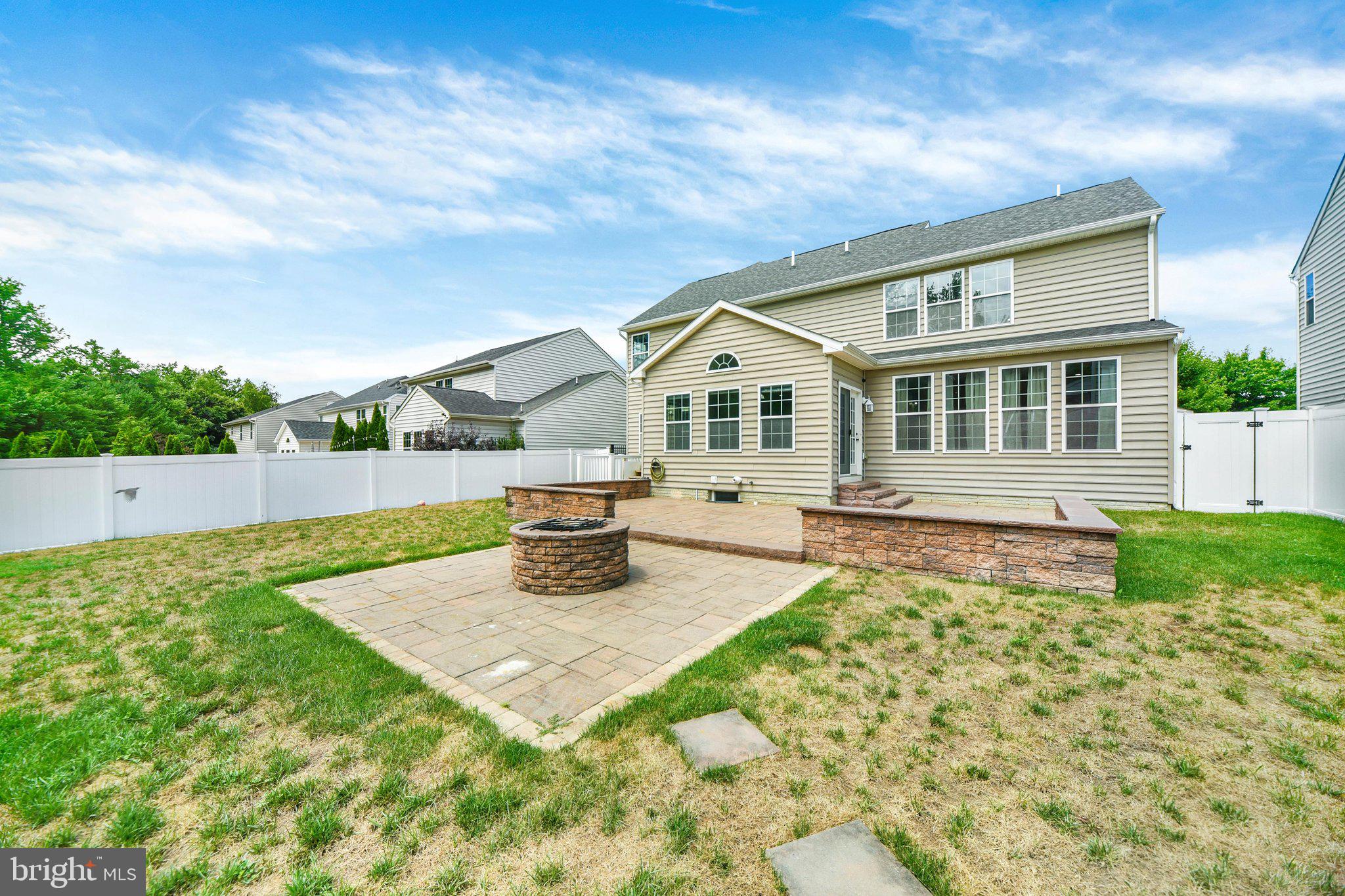 FIELDCREST - Residential