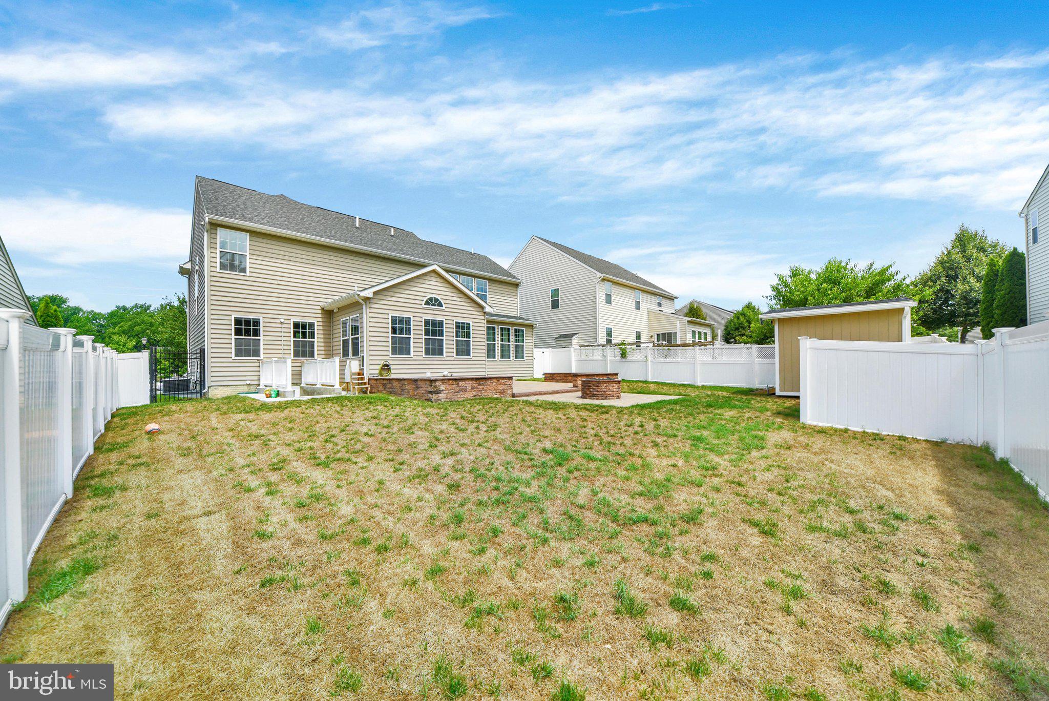 FIELDCREST - Residential