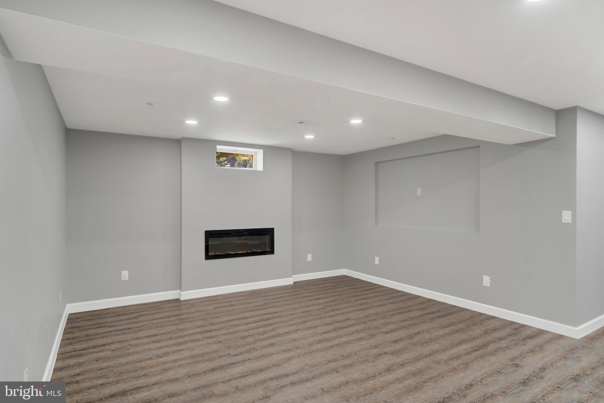 FIELDCREST - Residential