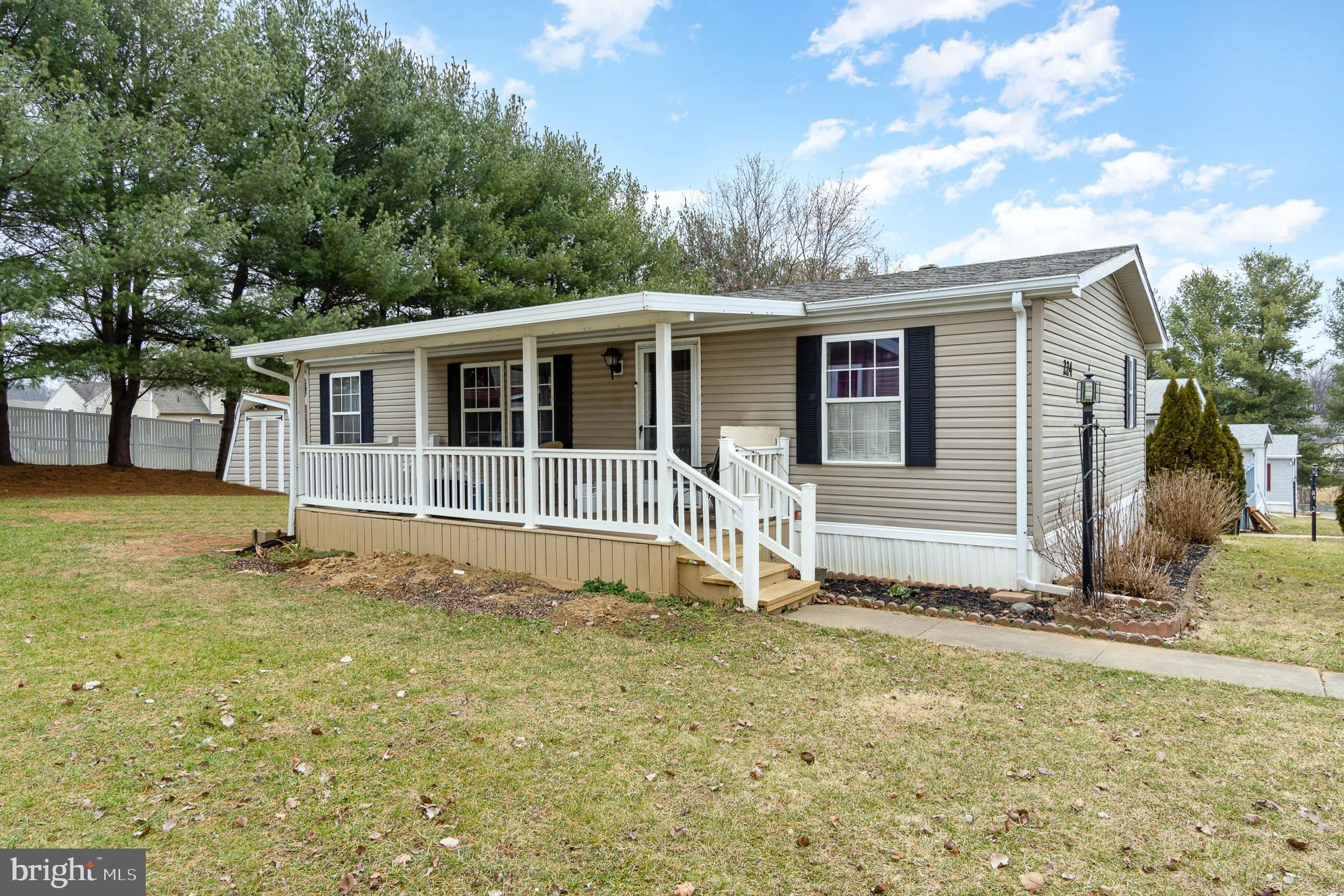 Take a break in the pleasant Pheasant Ridge. This double wide opportunity comes with a stress free start. Previous owner bought new Washer and Dryer in 2021 and updated HVAC in 2022. 
Come take a look and see what your new home could be.