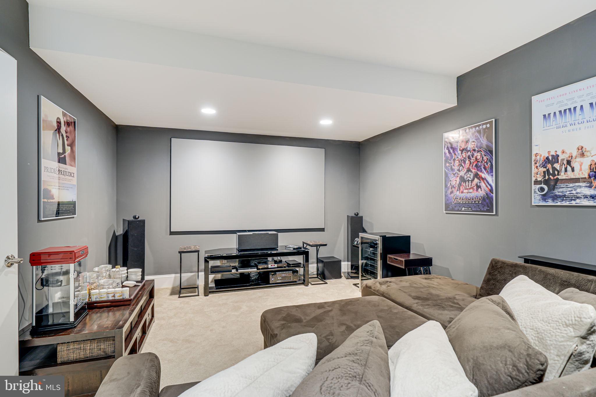 MANOR RIDGE - Residential