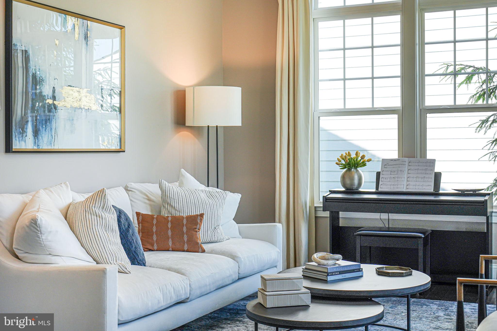 MANOR RIDGE - Residential