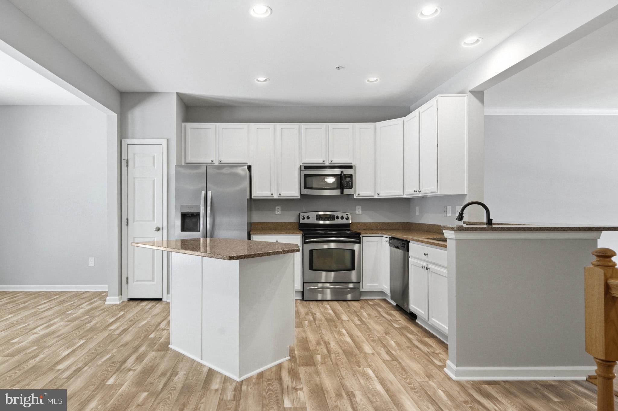 RICHFIELD STATION VILLAGE - Residential