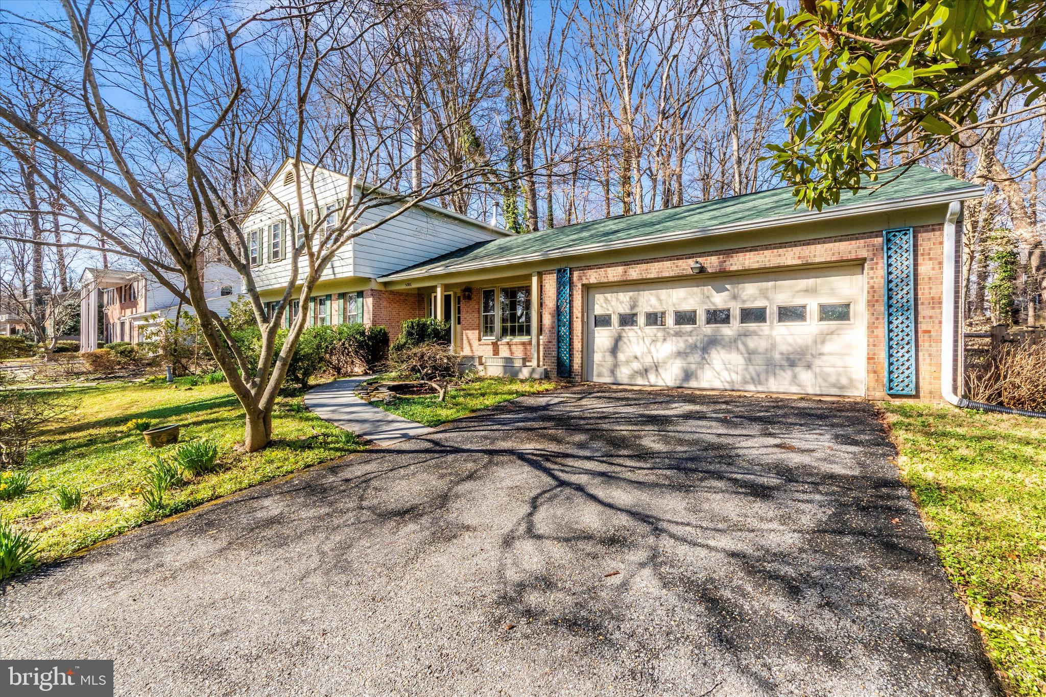 BEAVERBROOK - Residential