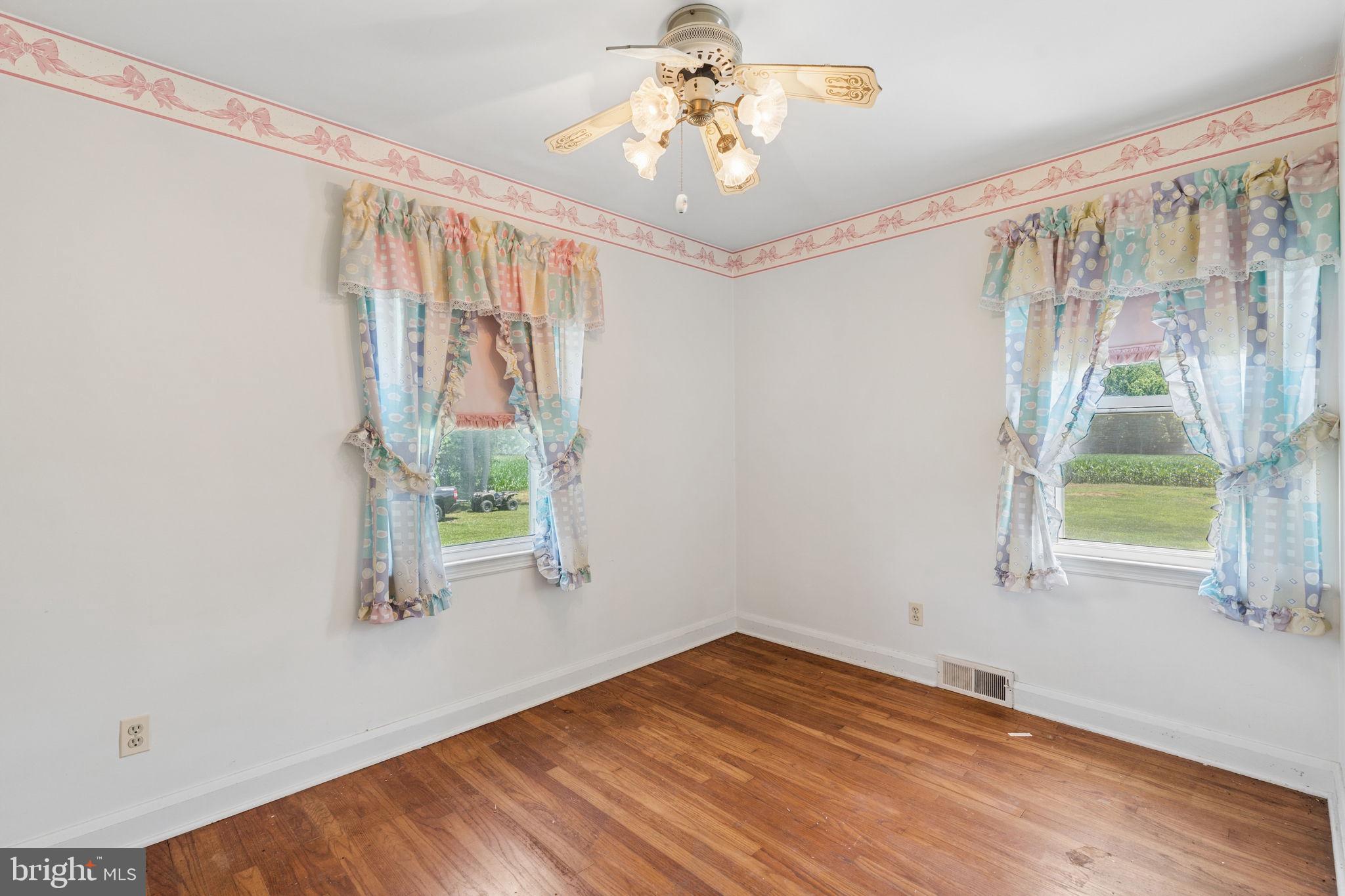KINGSVILLE - Residential
