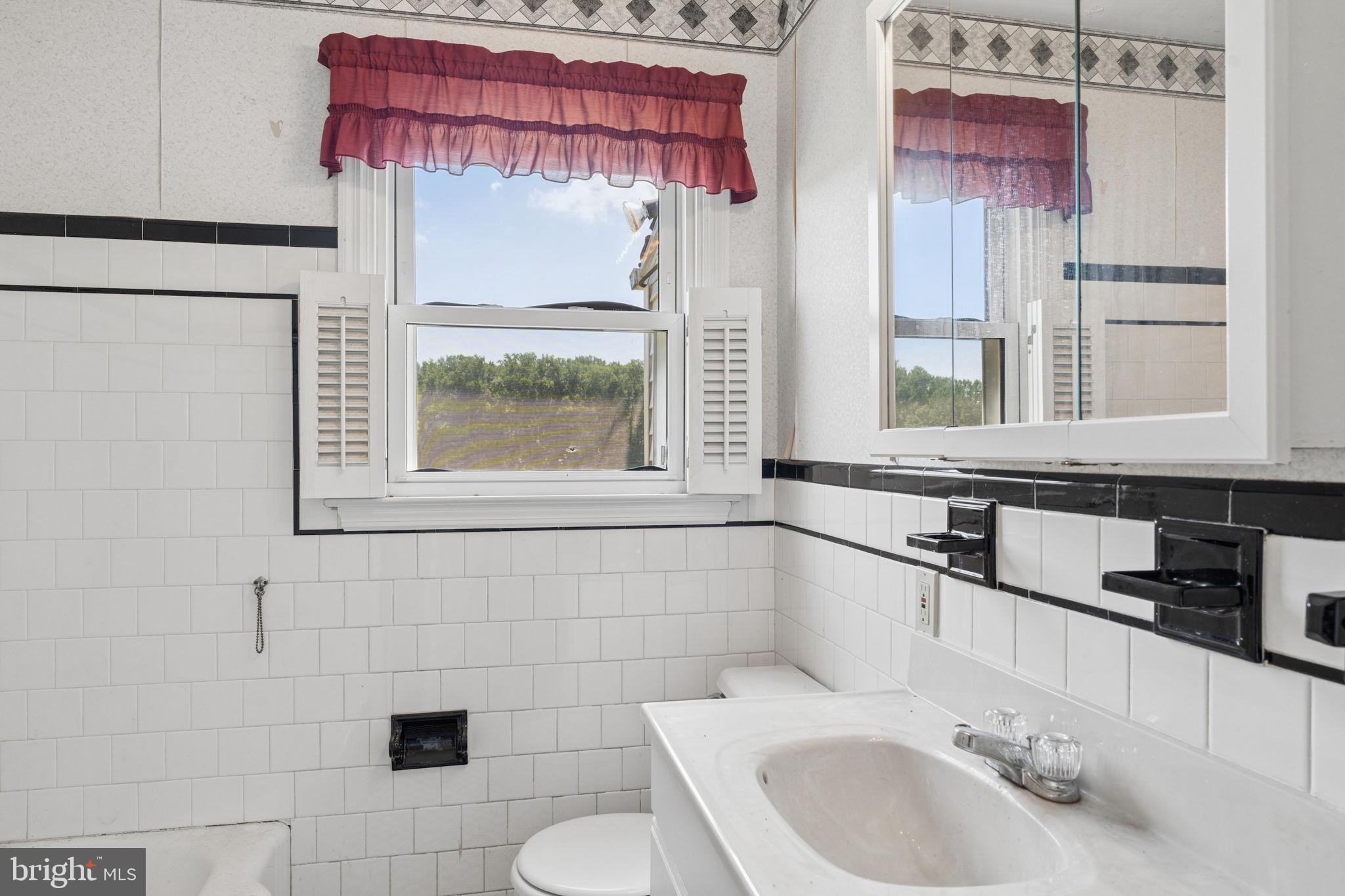 KINGSVILLE - Residential