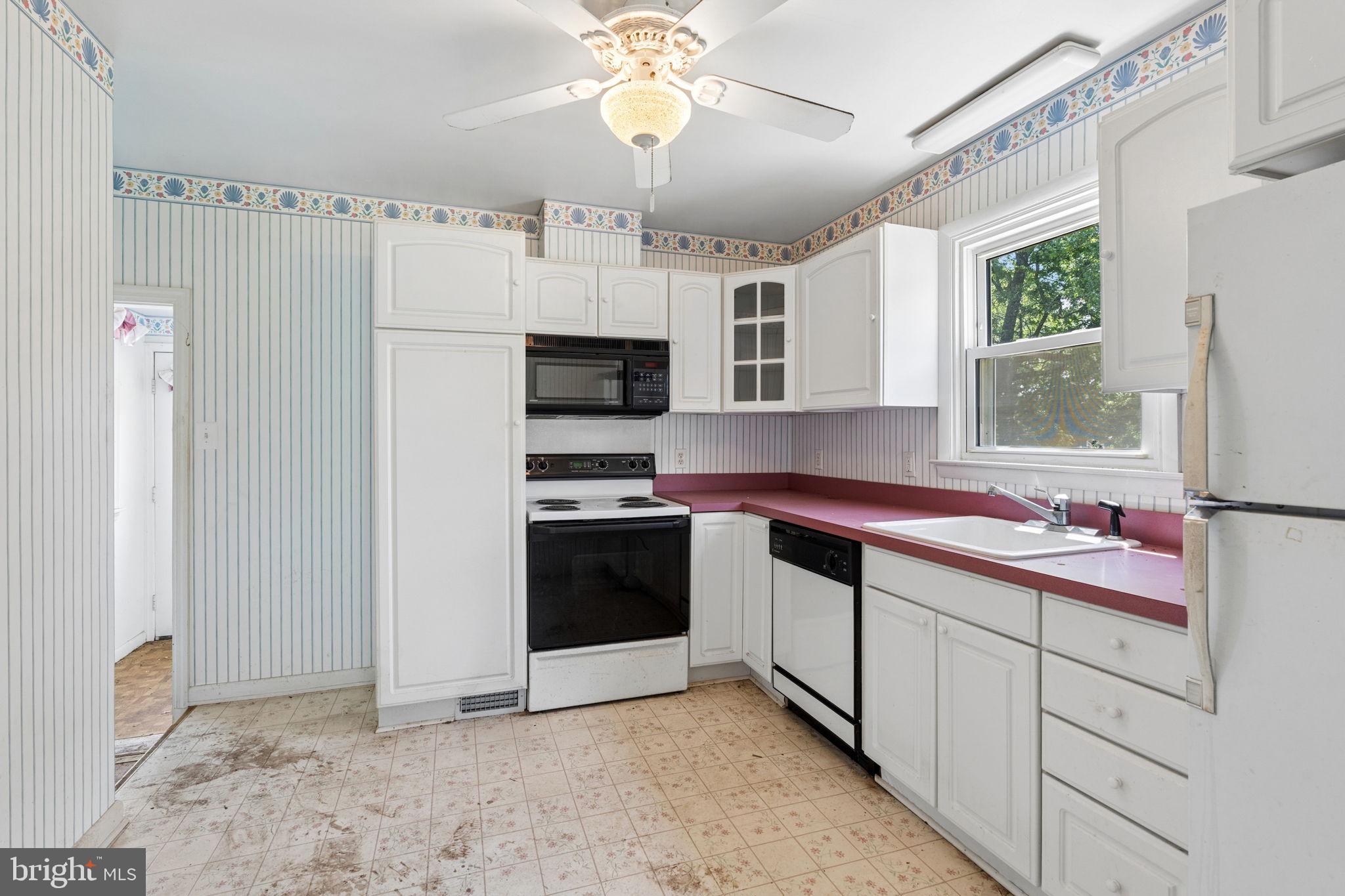 KINGSVILLE - Residential