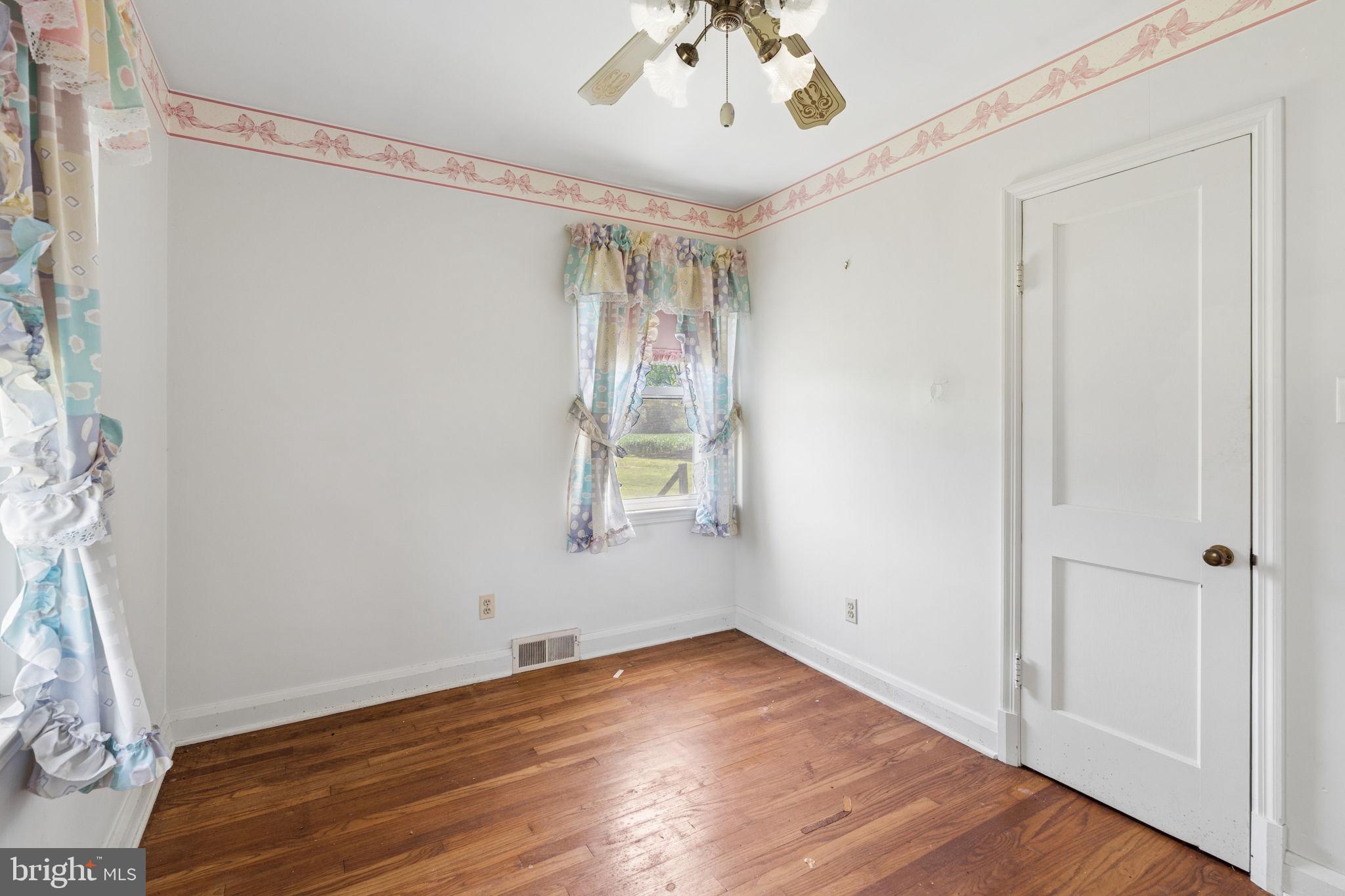 KINGSVILLE - Residential