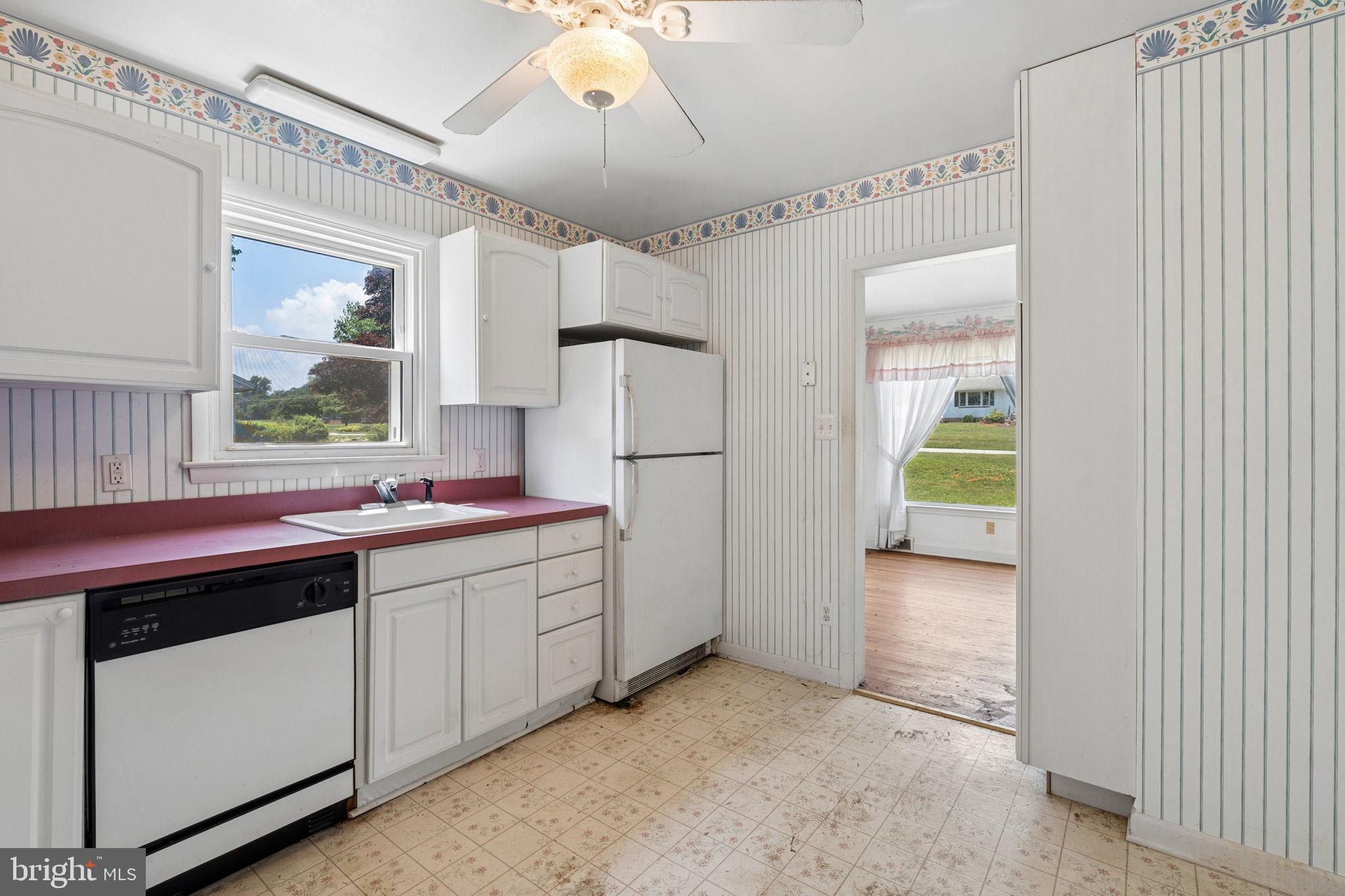 KINGSVILLE - Residential