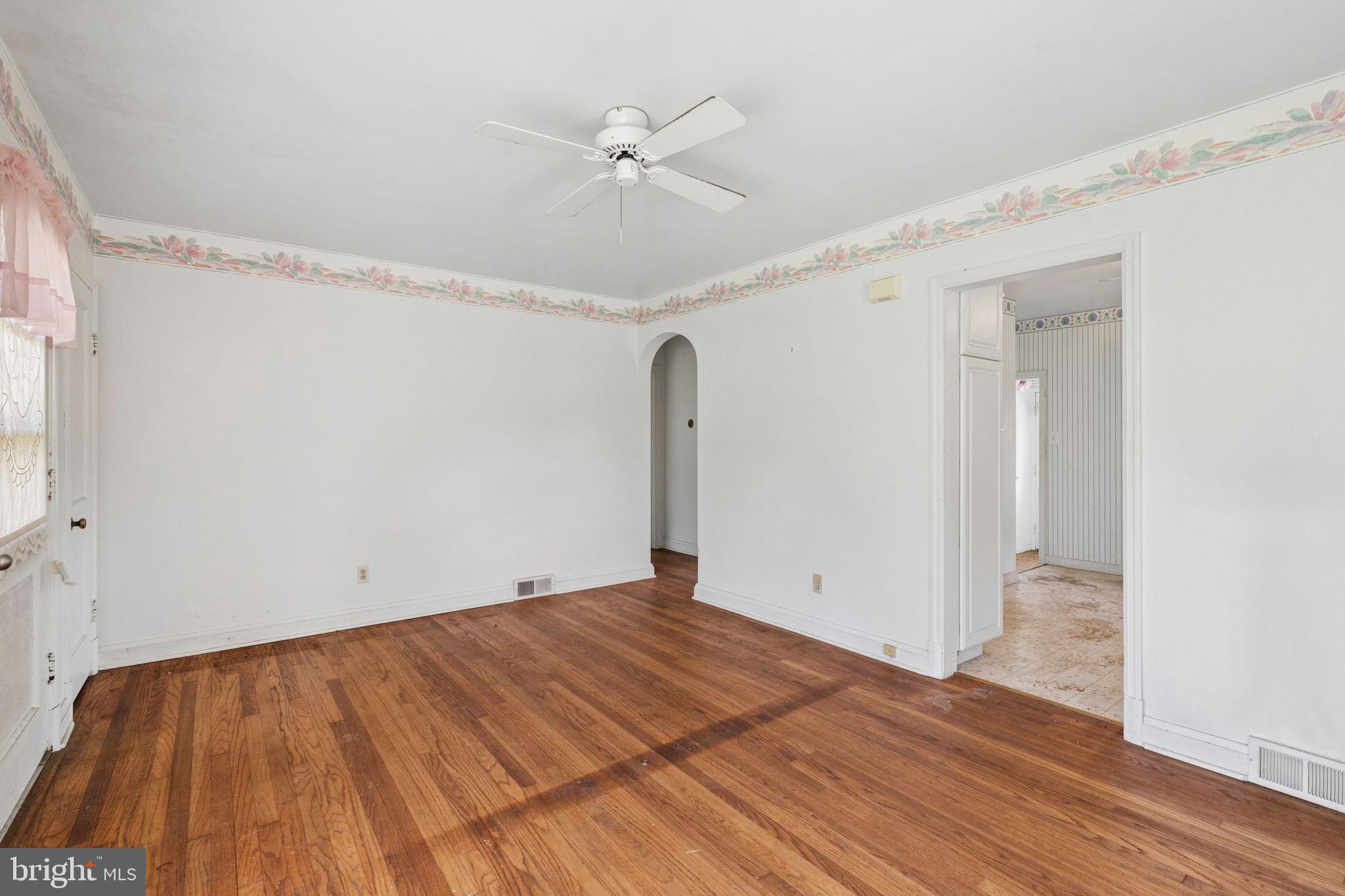 KINGSVILLE - Residential