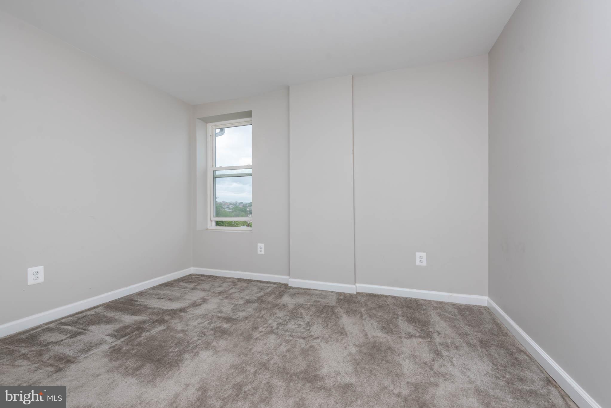 BROADWAY EAST - Residential