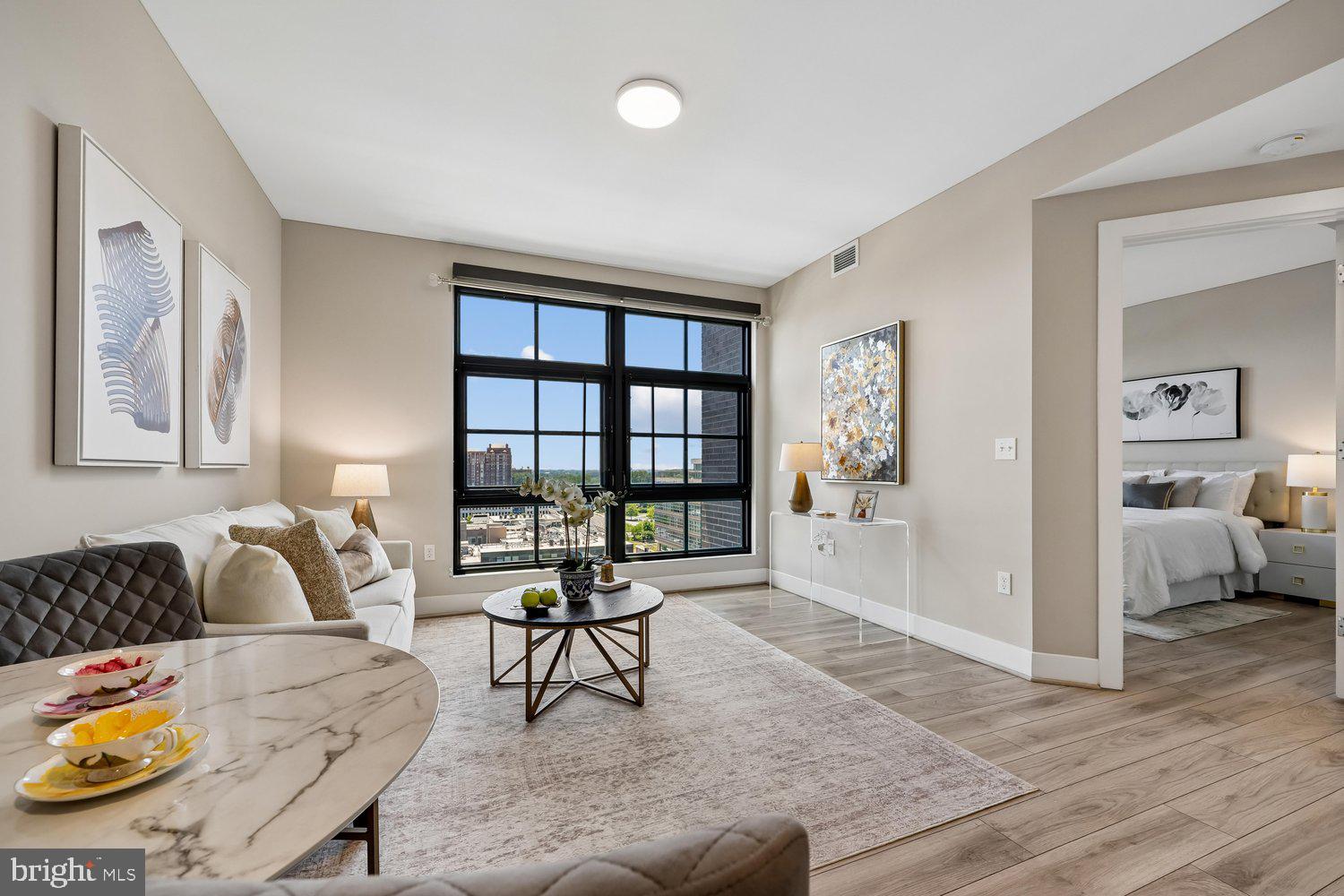 PIKE AND ROSE - Residential