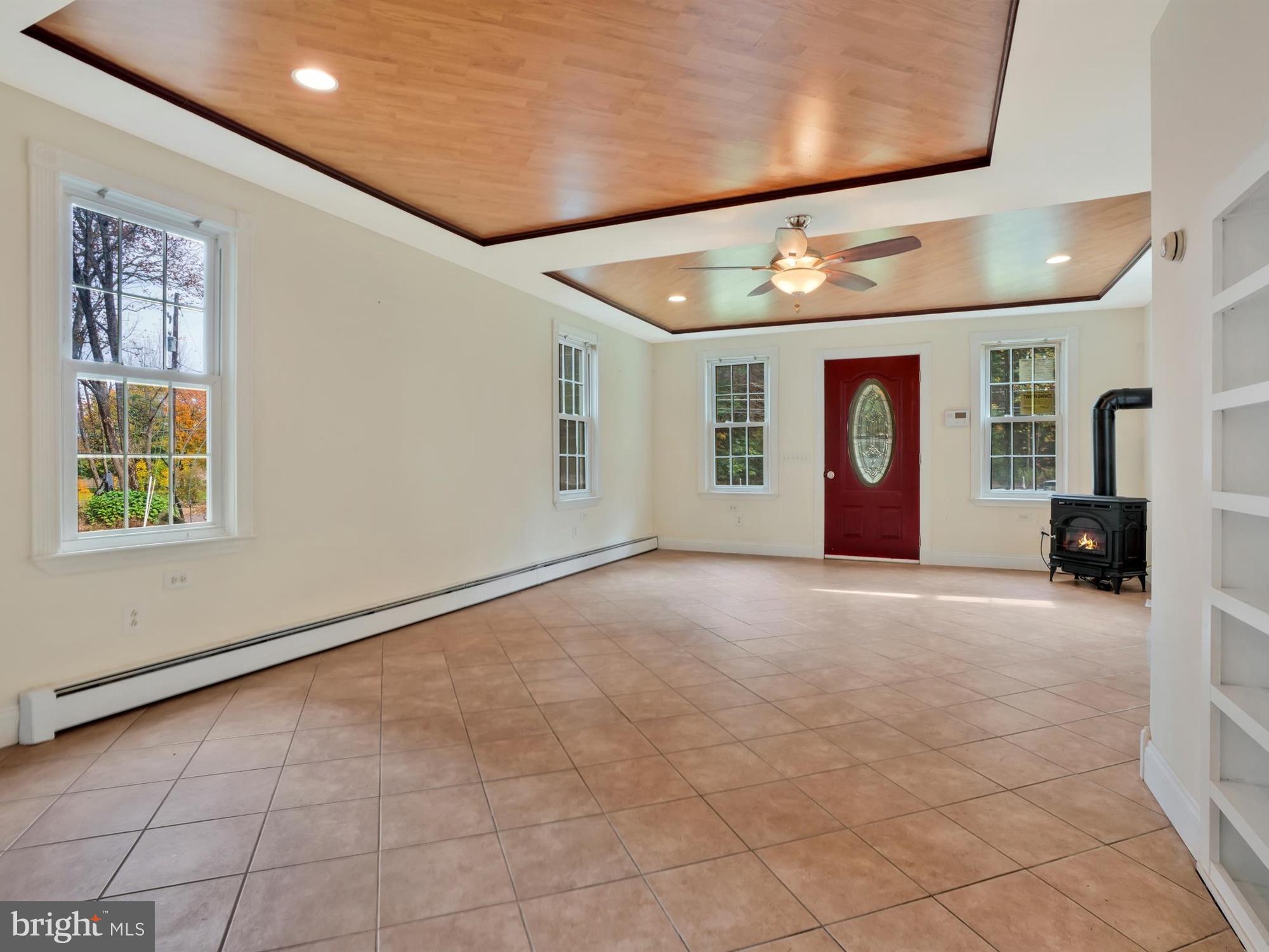 PINE GROVE - Residential