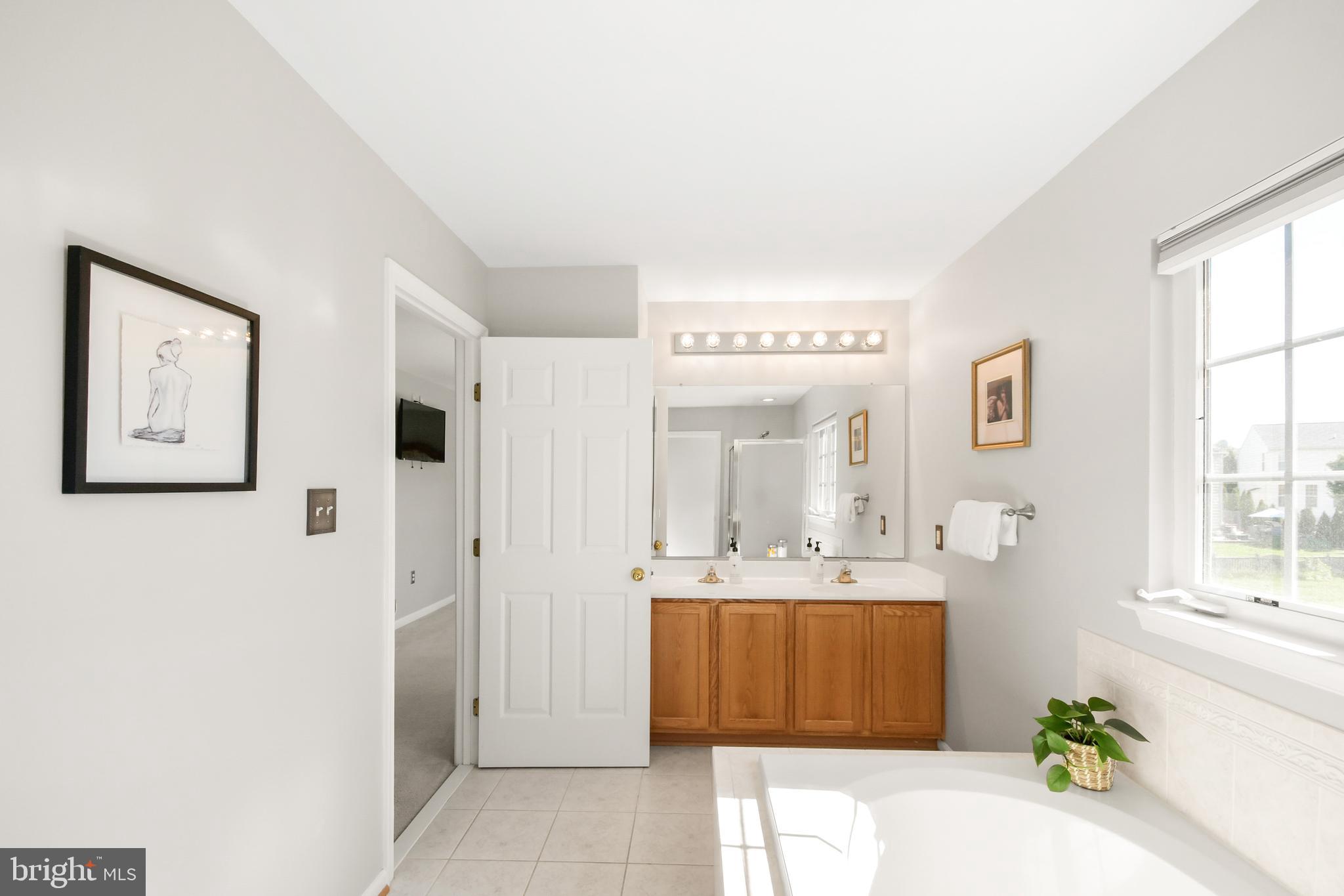 BROOKFIELD - Residential