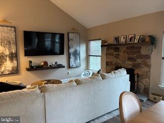 REMINGTON OAKS - Residential Lease