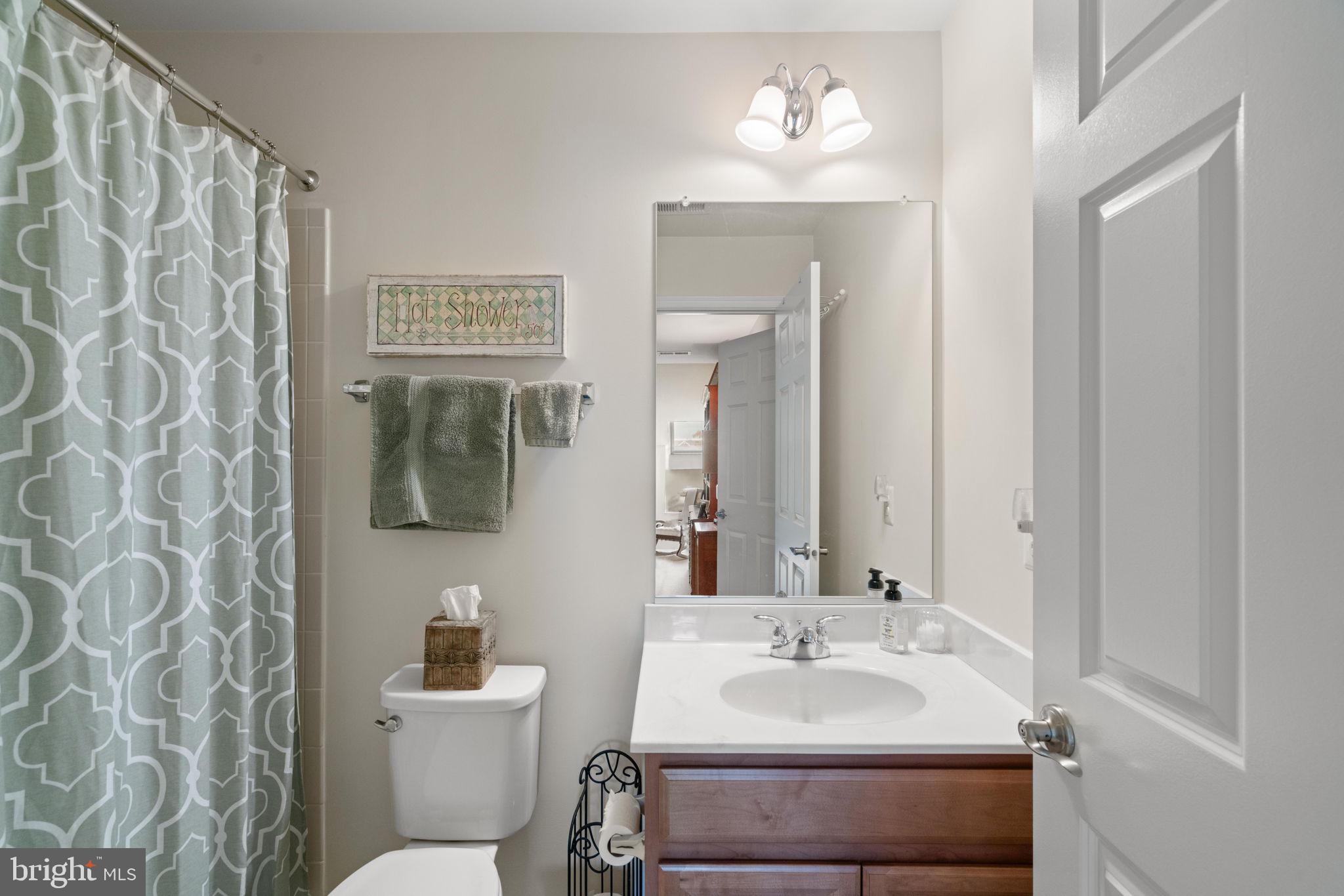 REGENCY AT ASHBURN - Residential