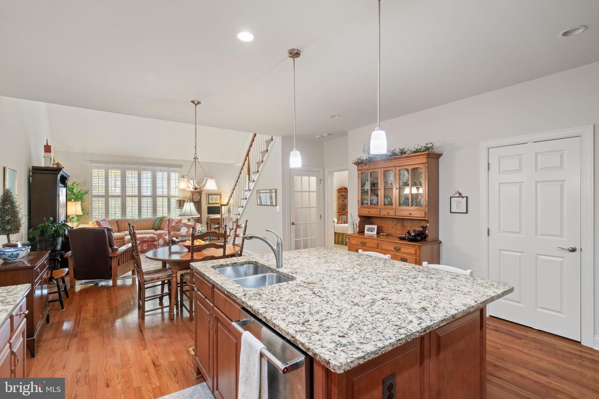 REGENCY AT ASHBURN - Residential