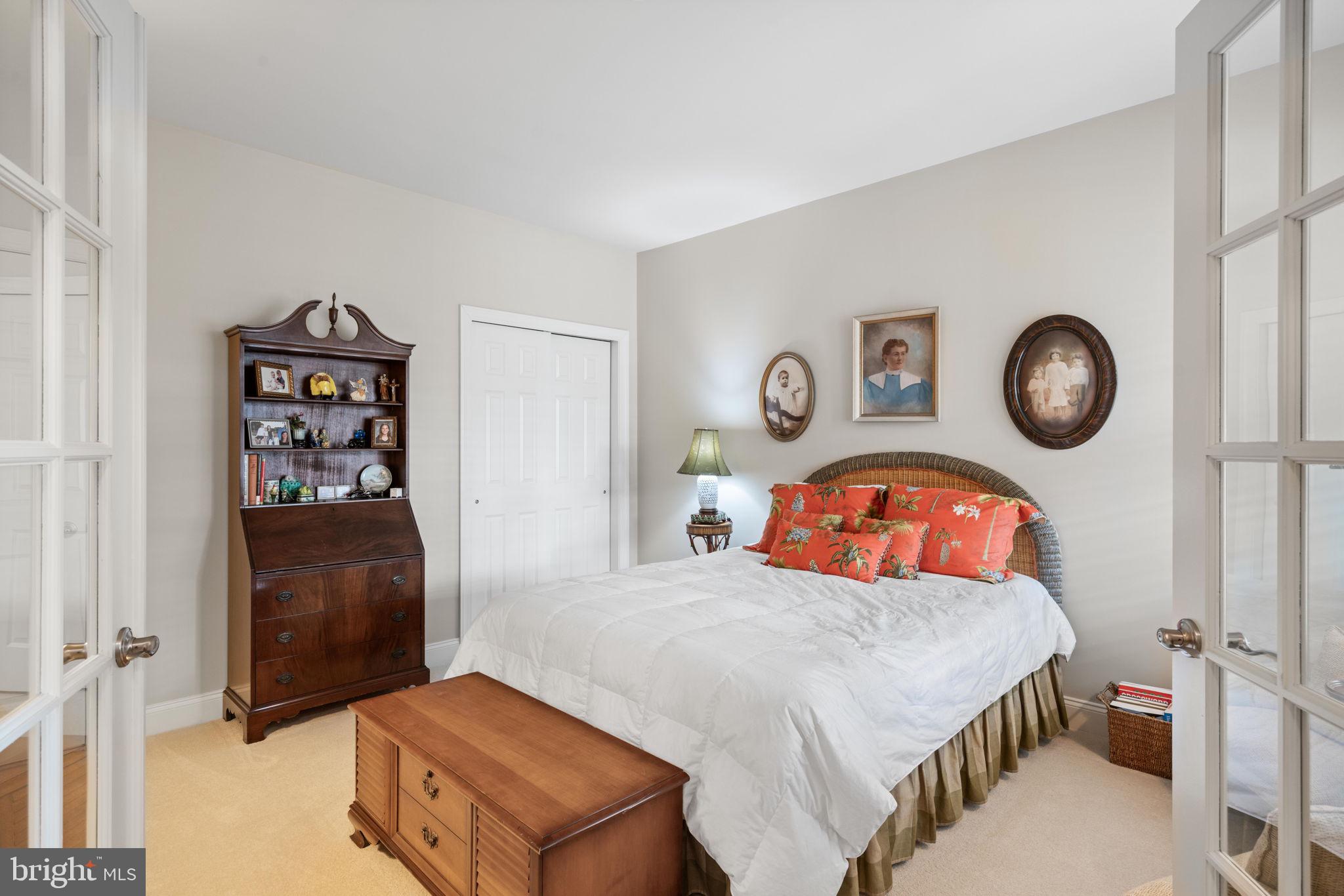 REGENCY AT ASHBURN - Residential