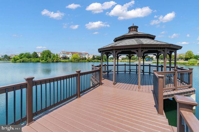 REGENCY AT ASHBURN - Residential