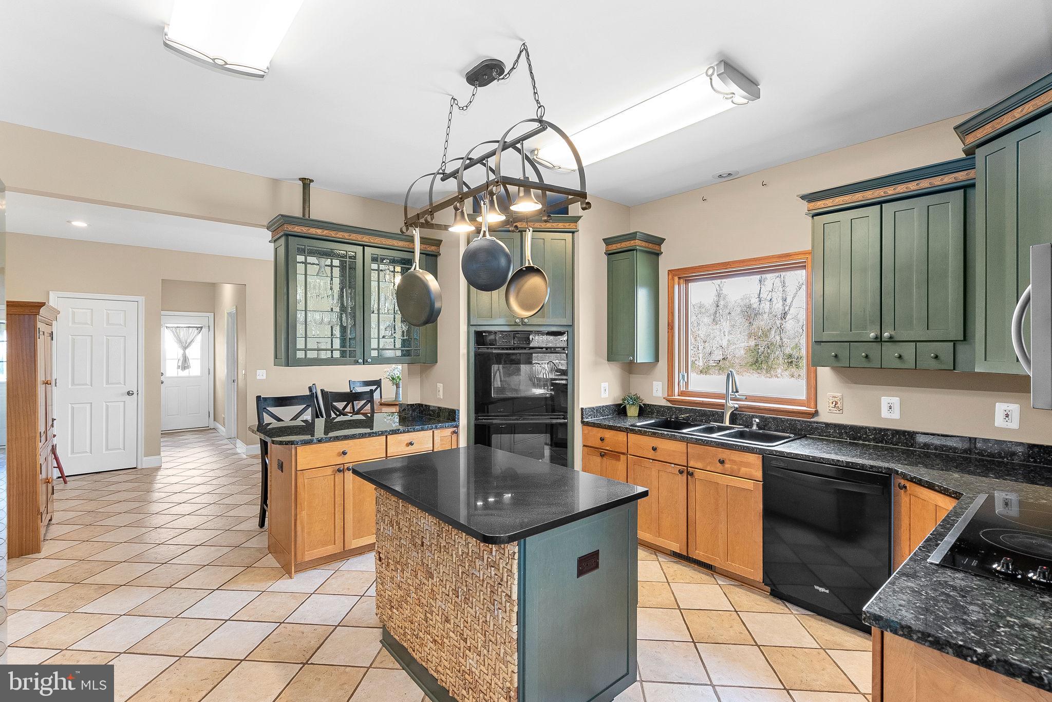 HERITAGE HEIGHTS - Residential
