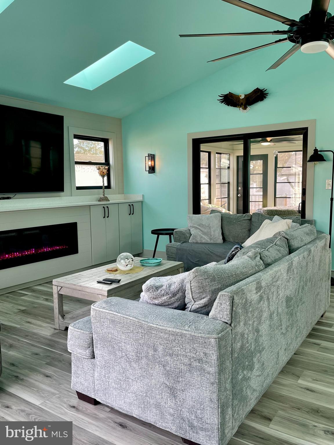 COLONIAL EAST MHP - Residential
