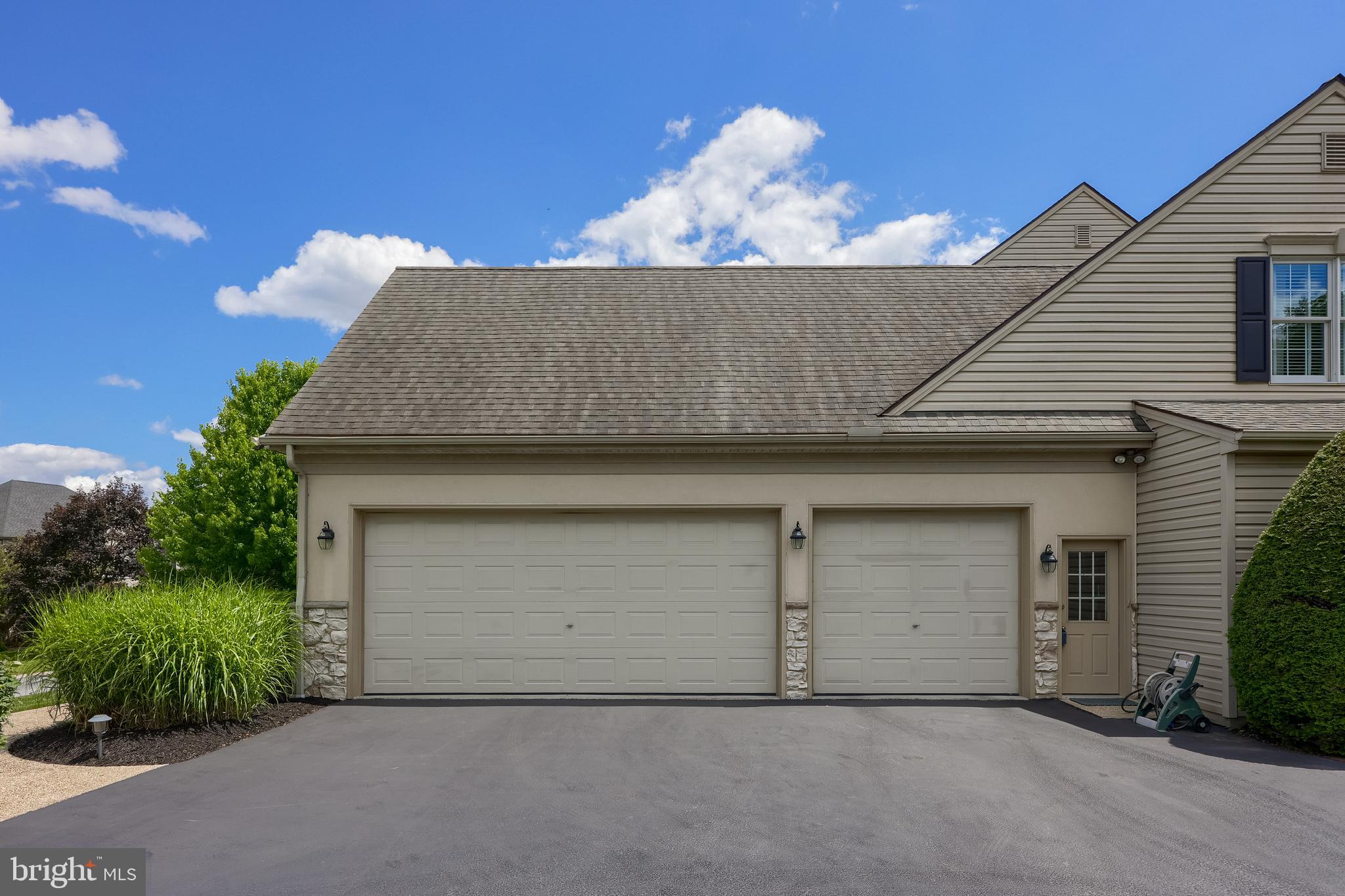 THE MEADOWS - Residential