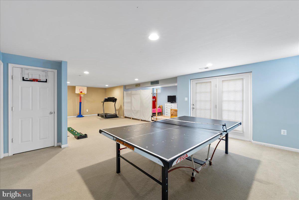 MONROE ESTATES - Residential