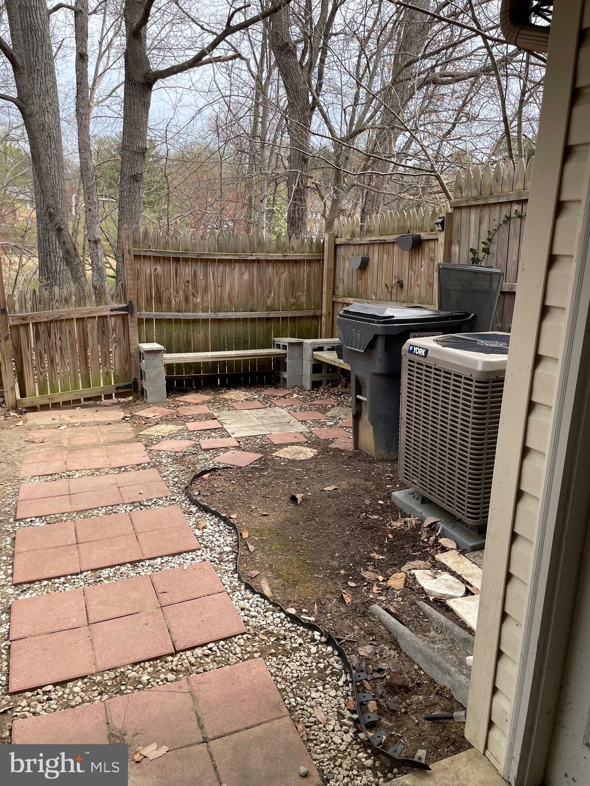 SPRING VALLEY - Residential