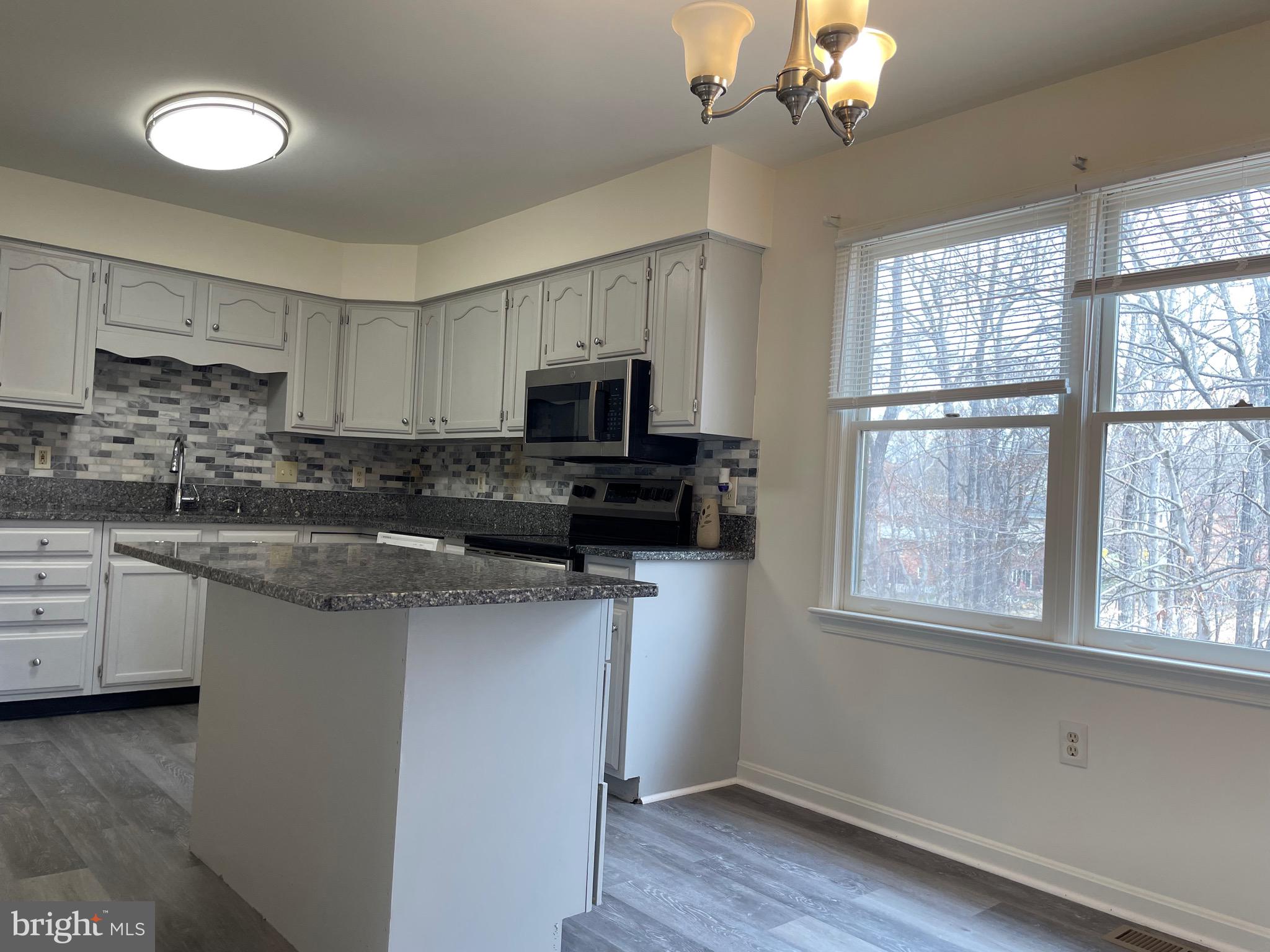 SPRING VALLEY - Residential
