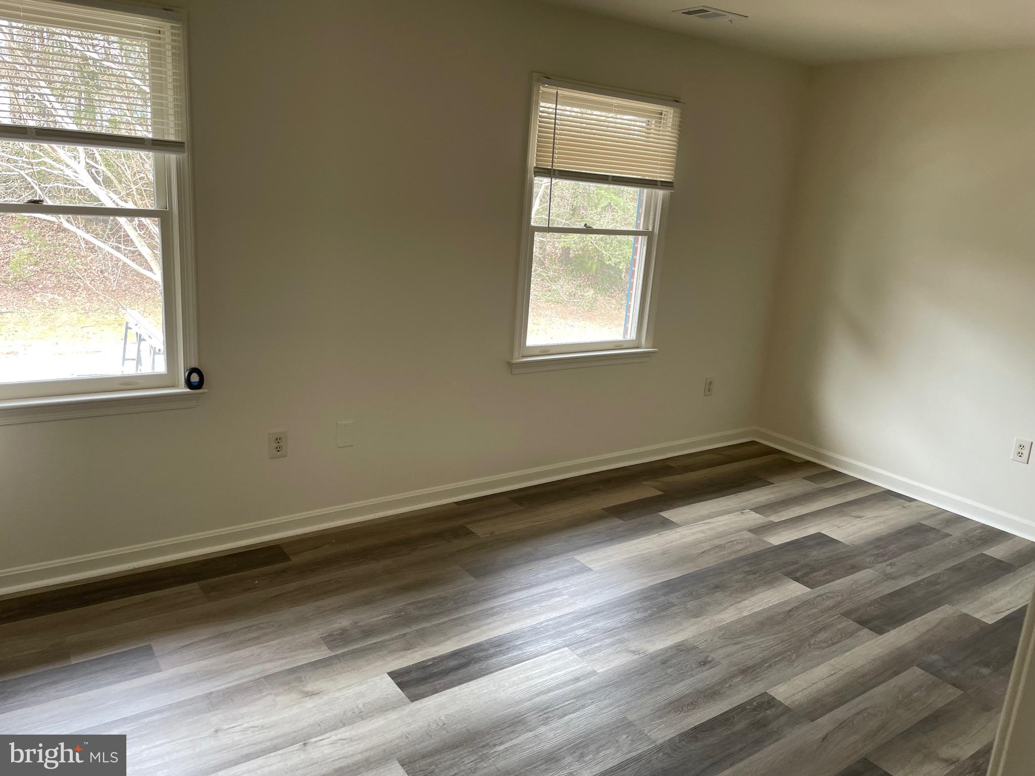 SPRING VALLEY - Residential