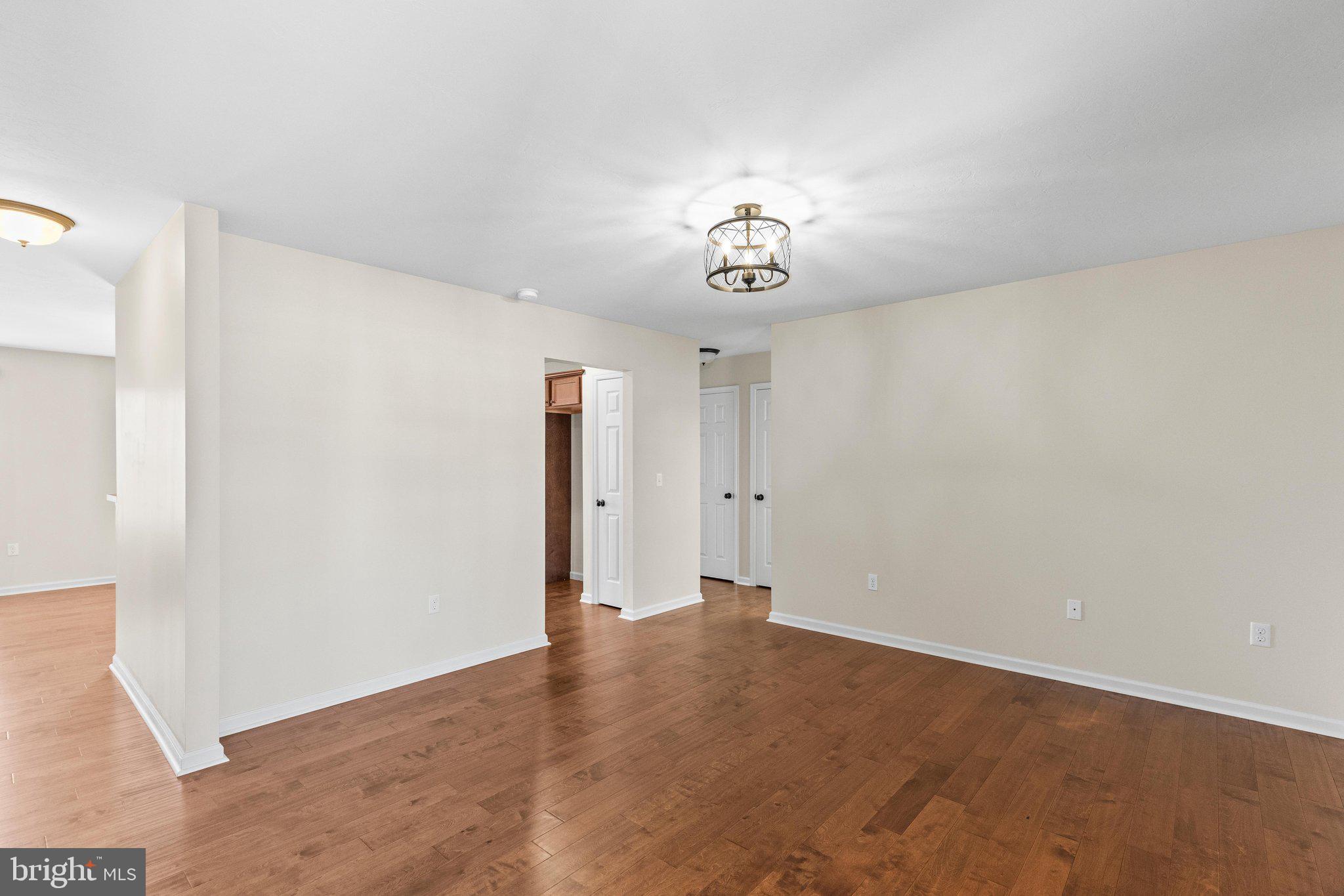 OAK HILLS - Residential