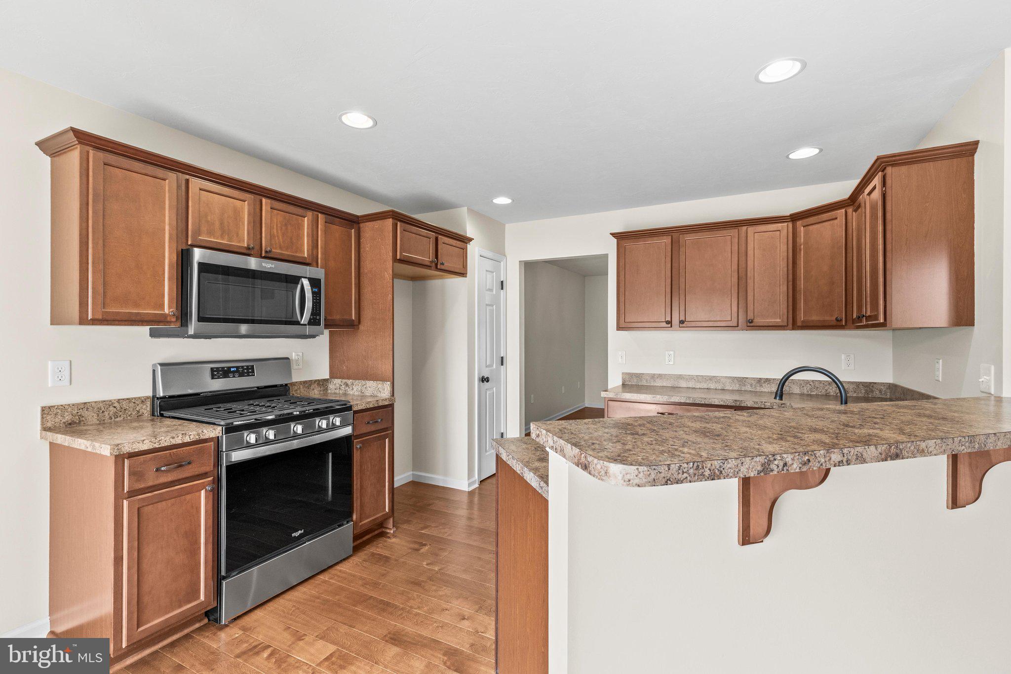 OAK HILLS - Residential