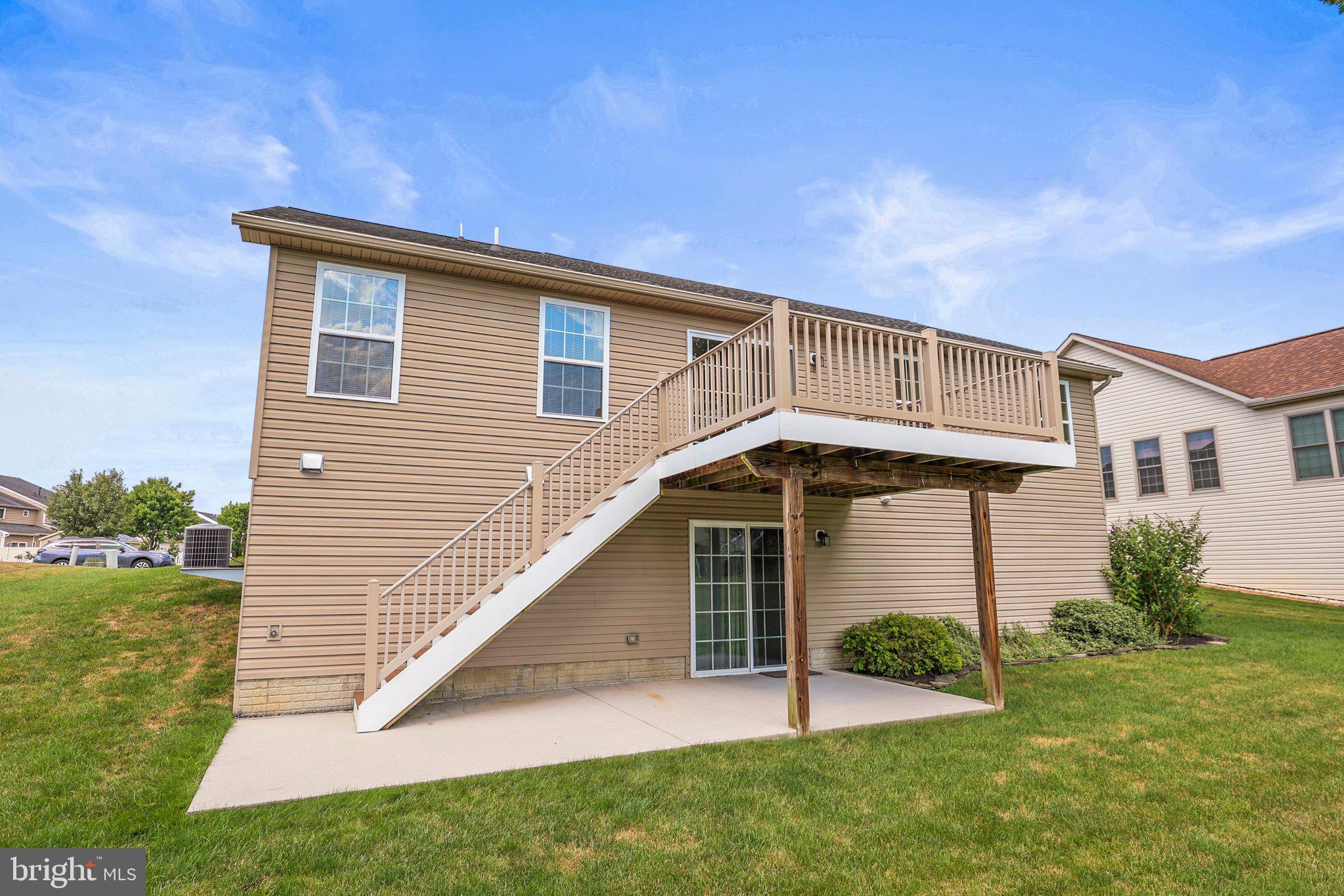 OAK HILLS - Residential