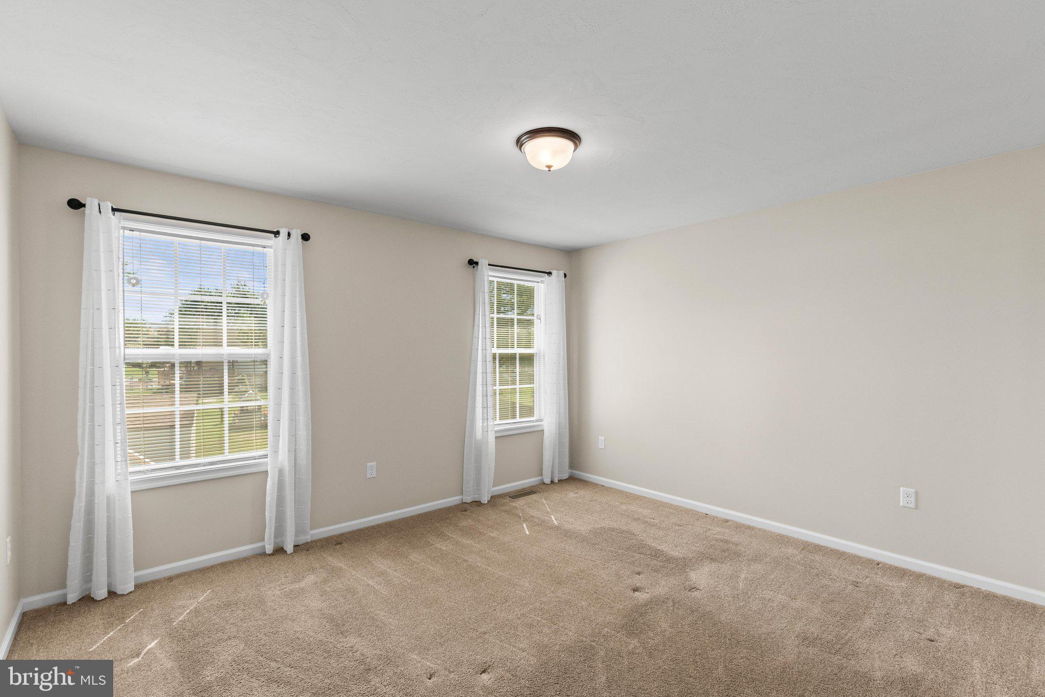OAK HILLS - Residential
