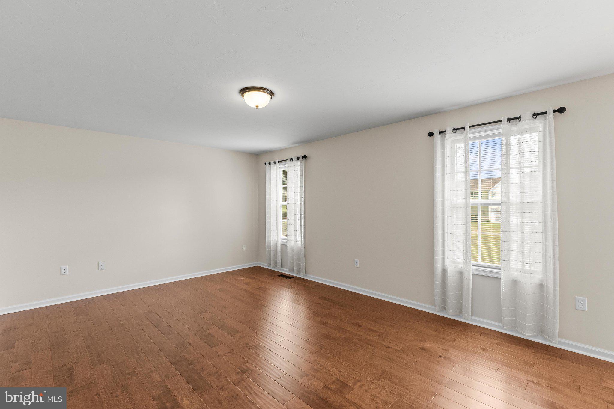 OAK HILLS - Residential