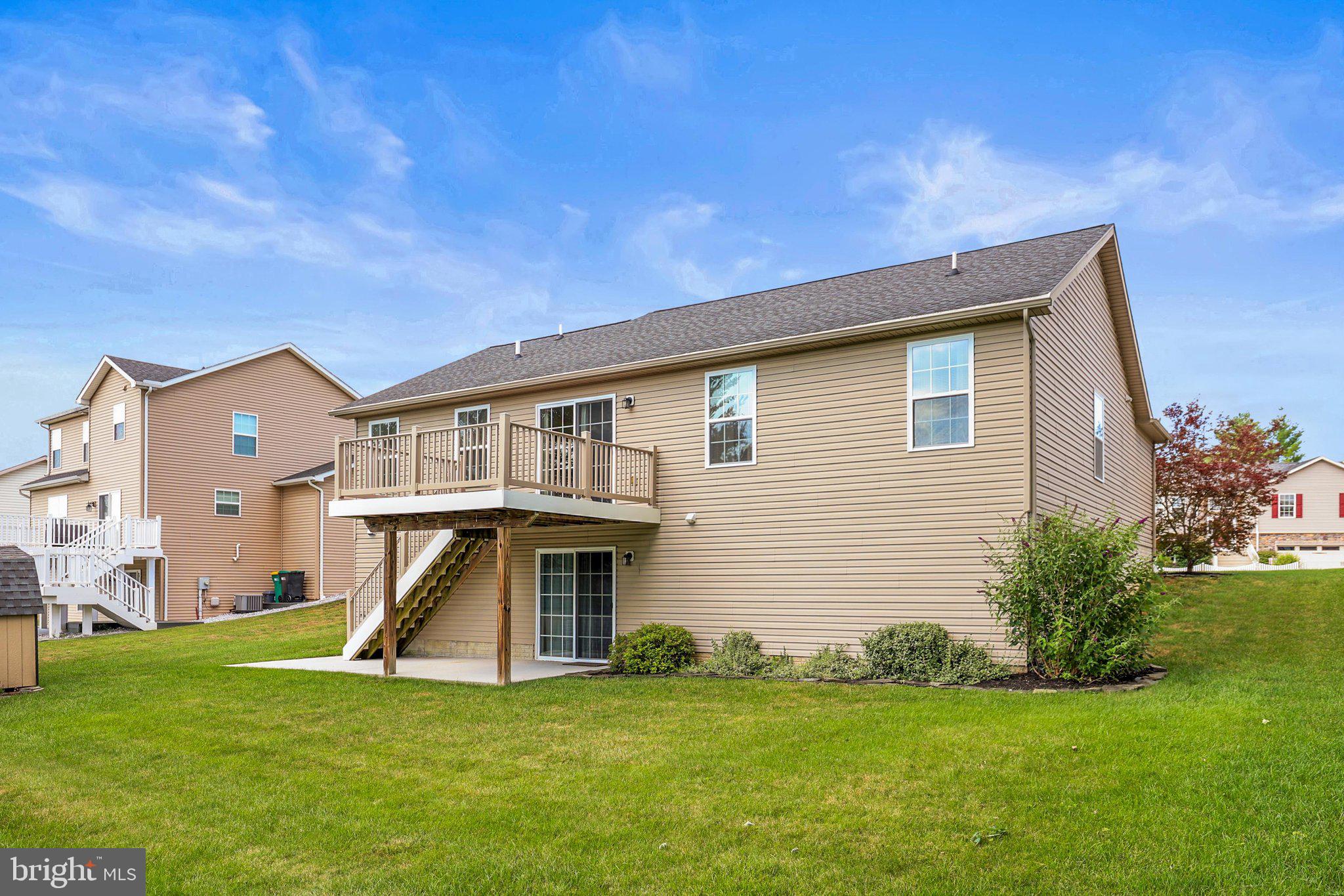 OAK HILLS - Residential