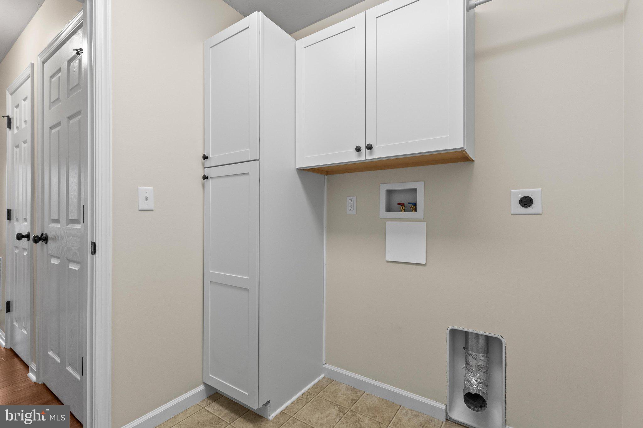 OAK HILLS - Residential