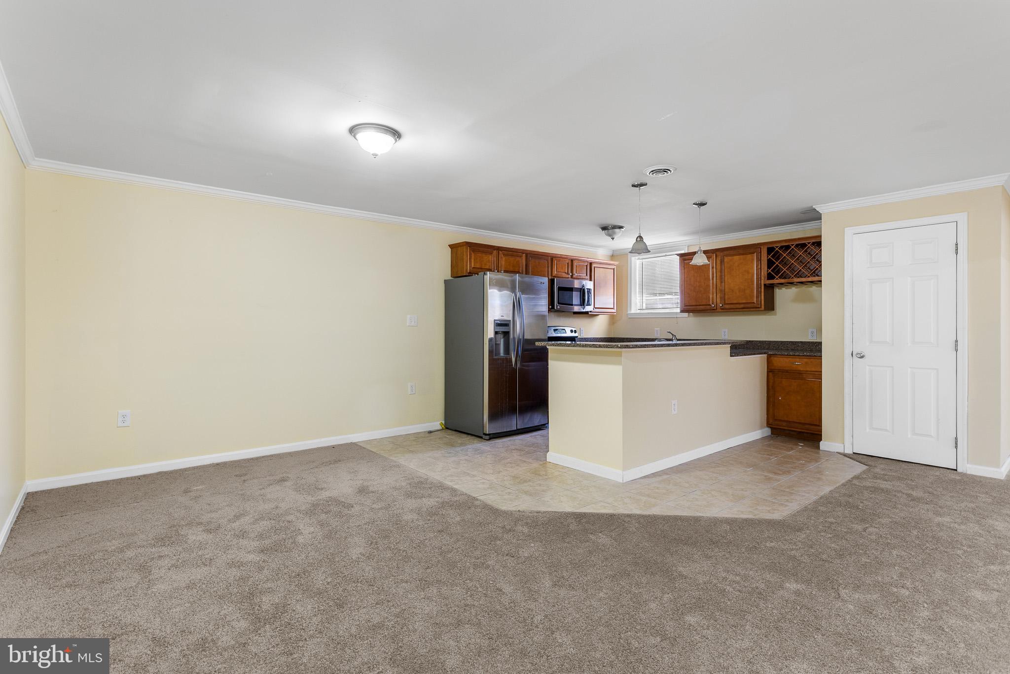 TWIN LAKES - Residential