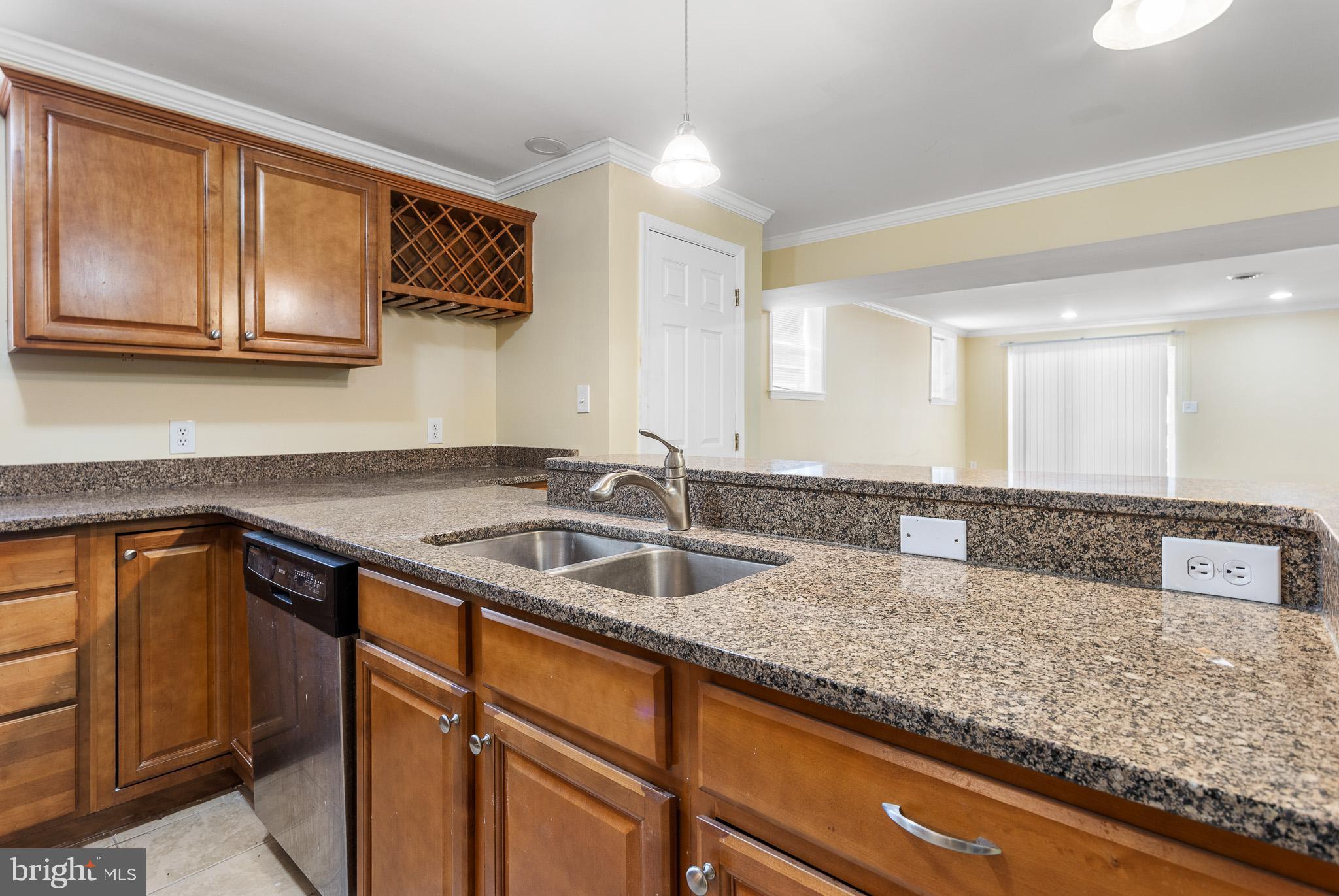 TWIN LAKES - Residential