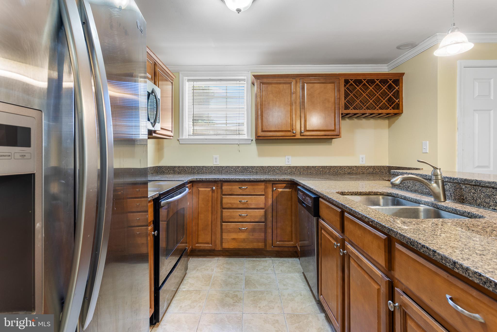 TWIN LAKES - Residential