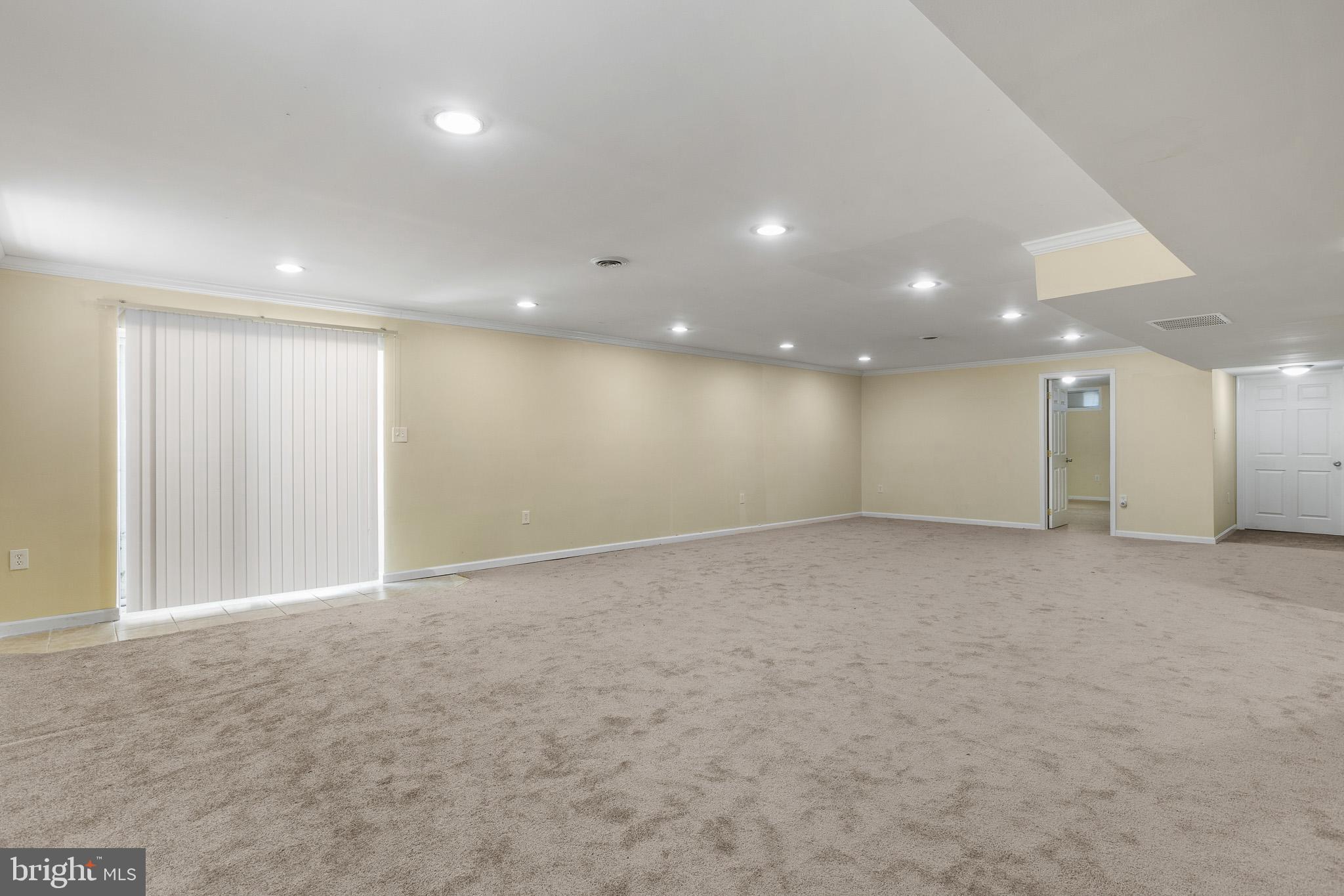 TWIN LAKES - Residential