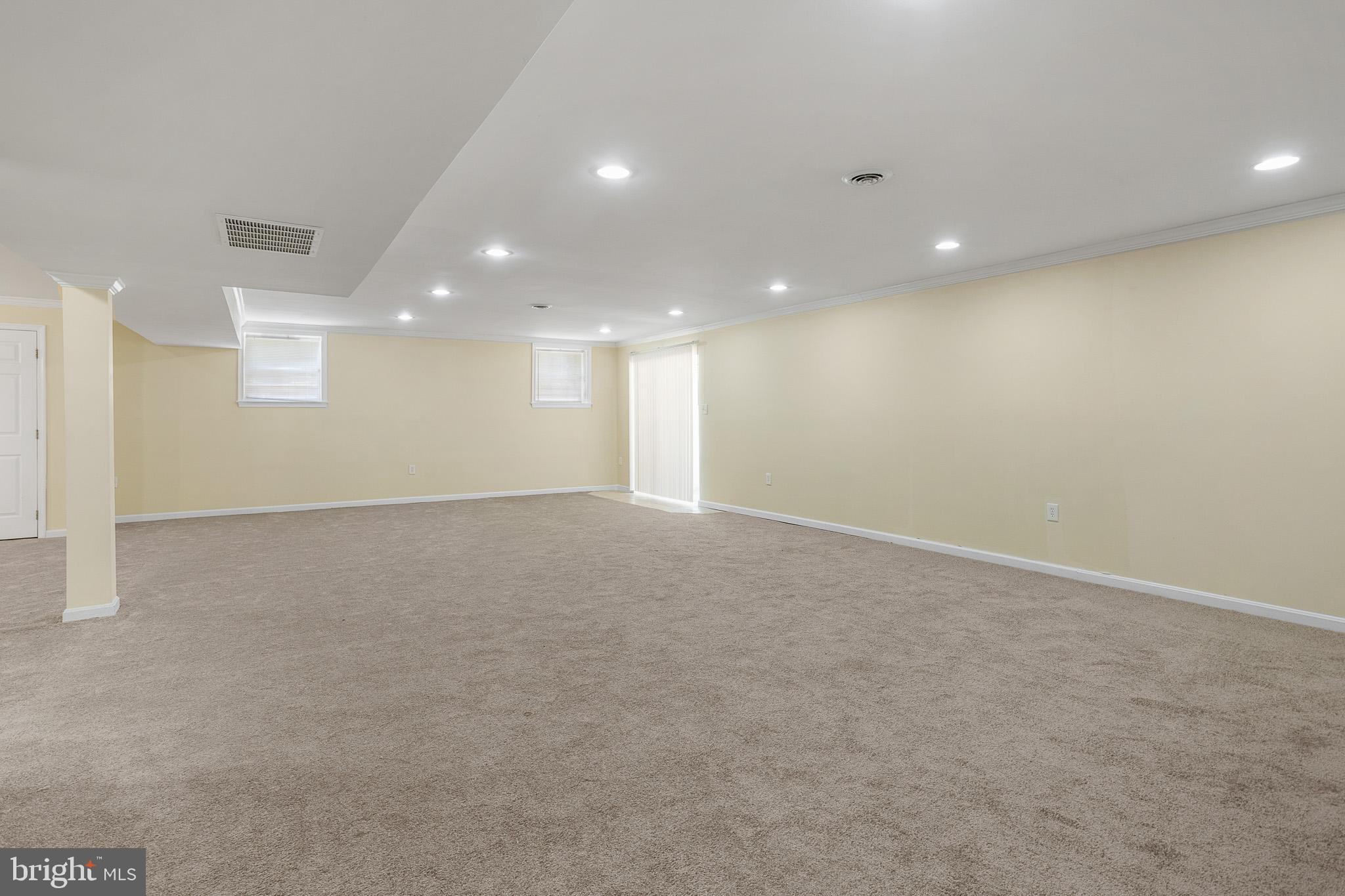TWIN LAKES - Residential