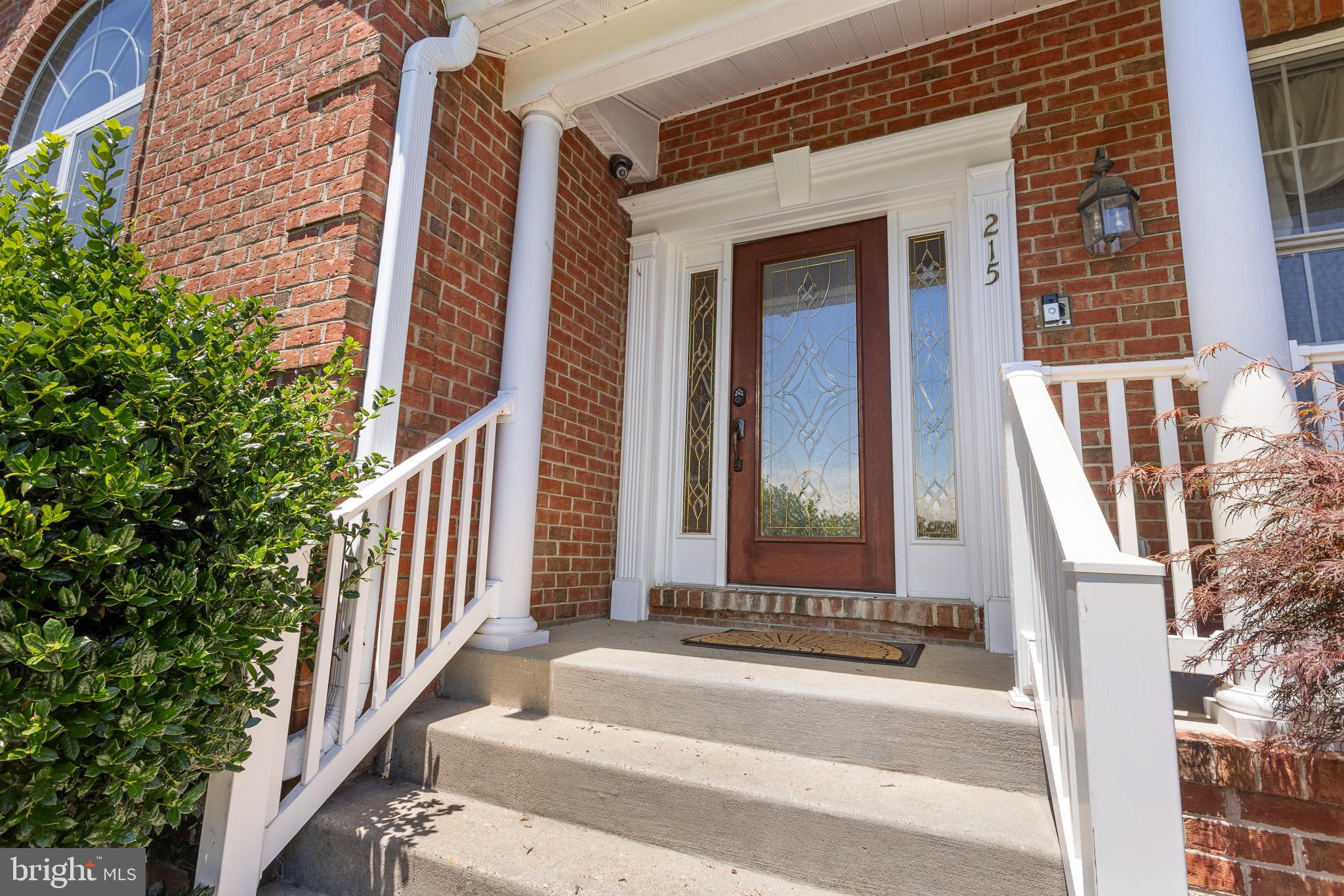 TWIN LAKES - Residential