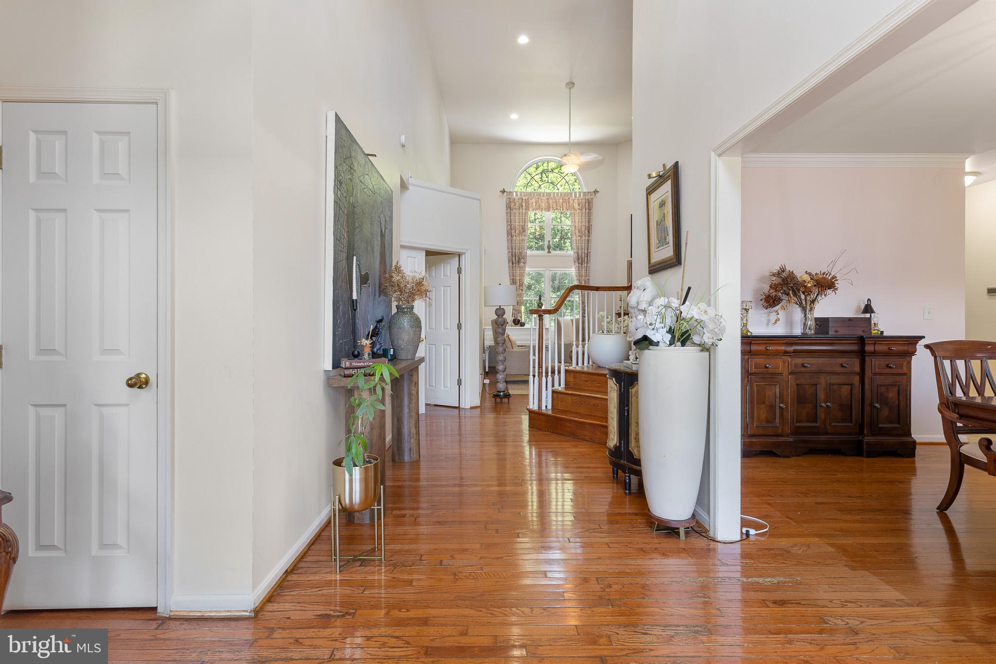 TWIN LAKES - Residential